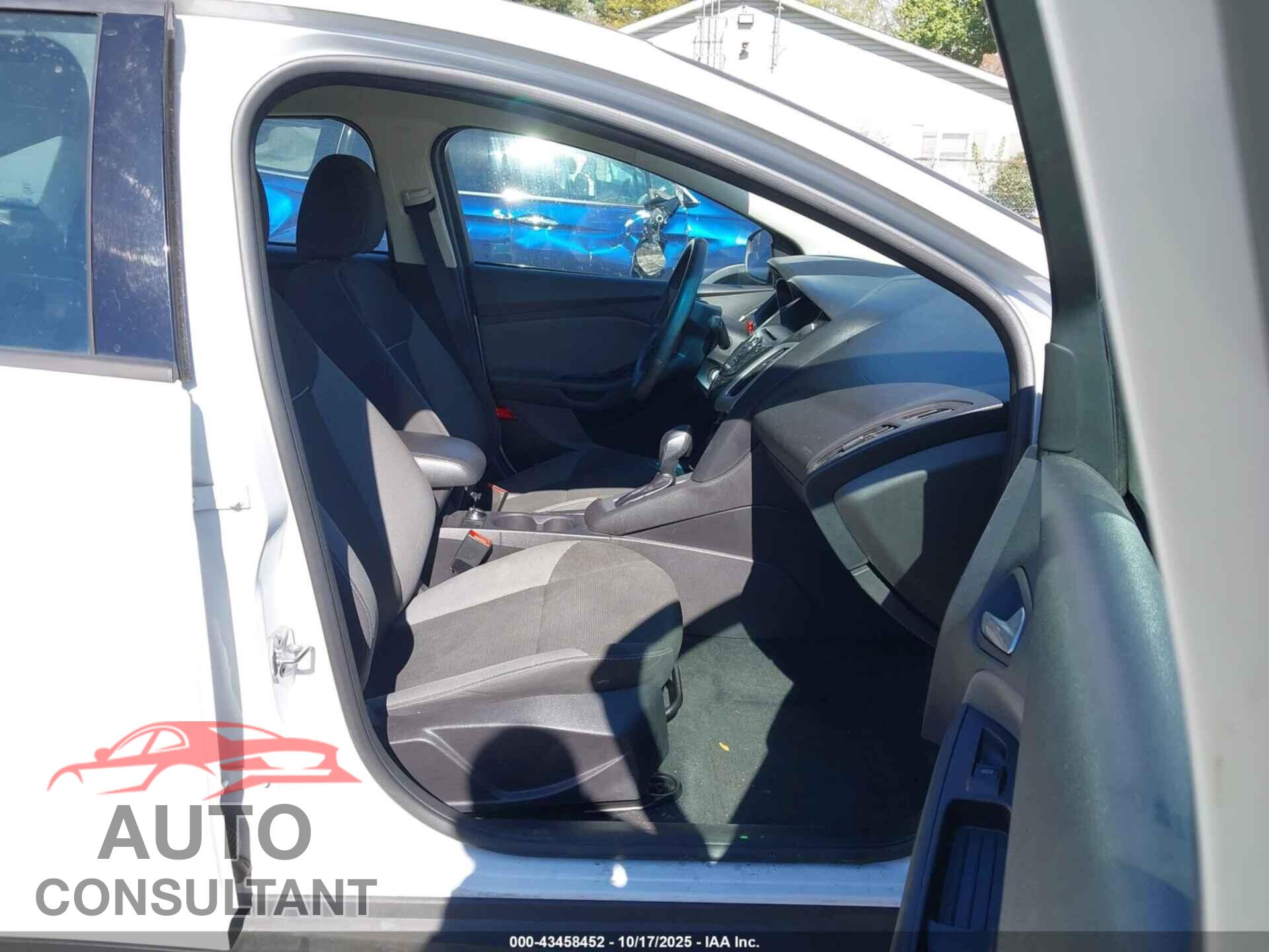 FORD FOCUS 2014 - 1FADP3F24EL379958