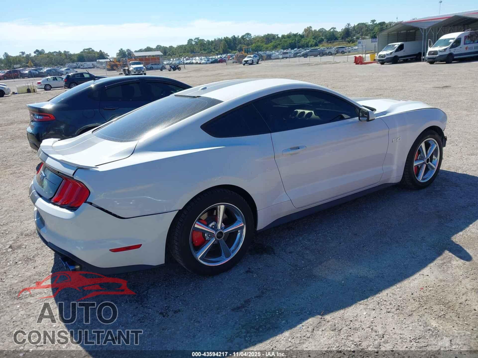 FORD MUSTANG 2018 - 1FA6P8CFXJ5127949