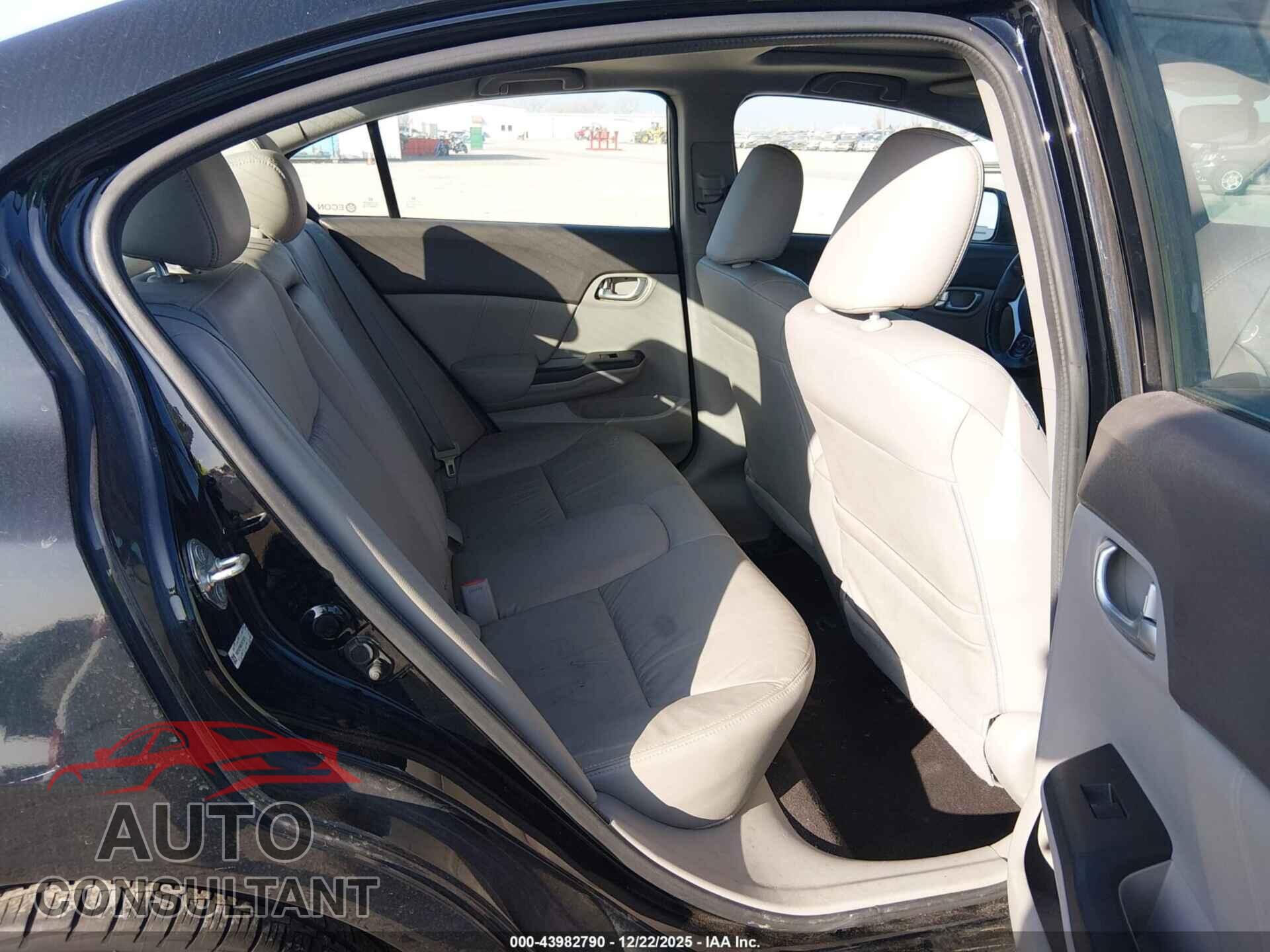 HONDA CIVIC 2012 - 19XFB2F98CE071075