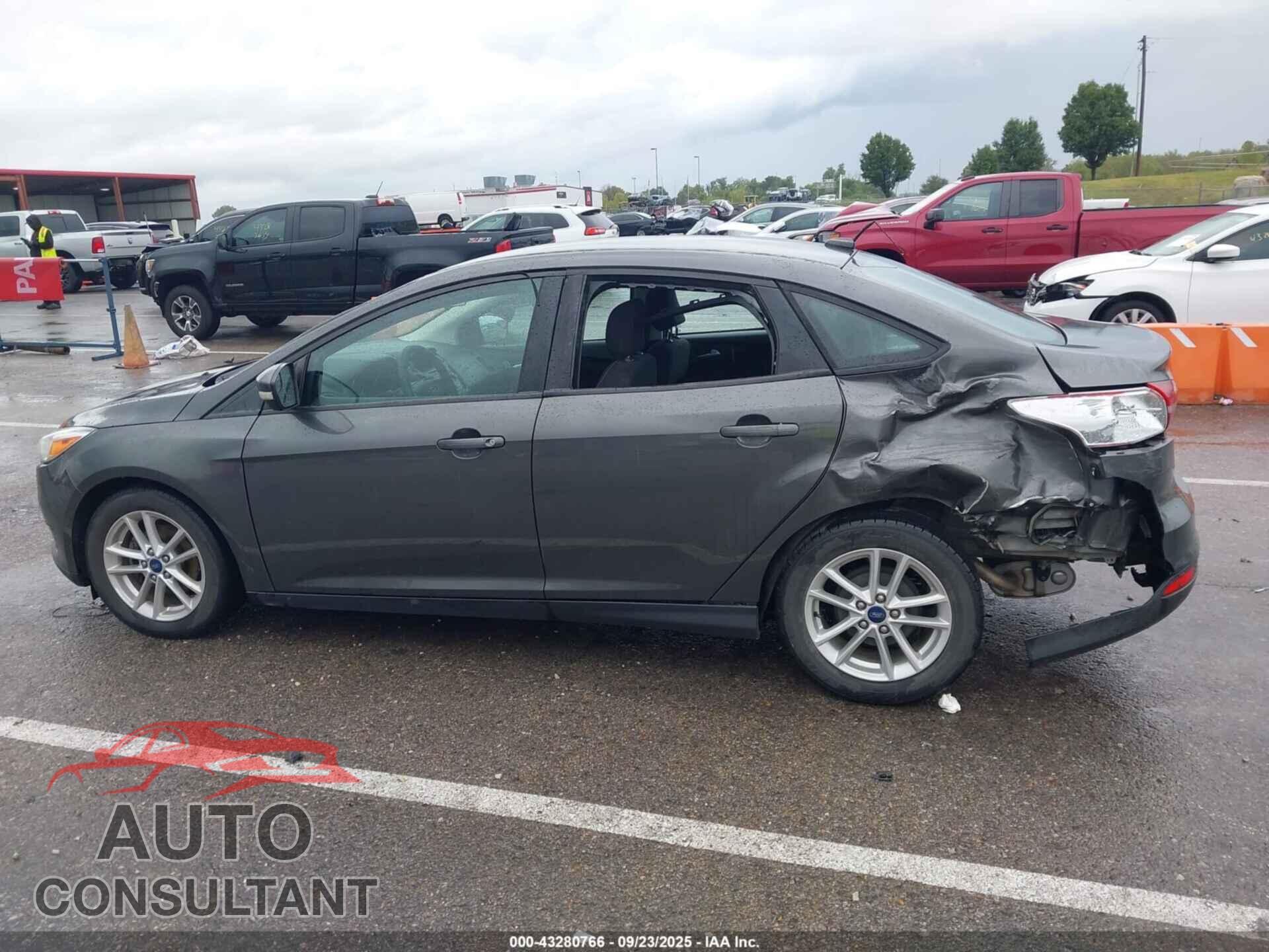 FORD FOCUS 2016 - 1FADP3F23GL305949