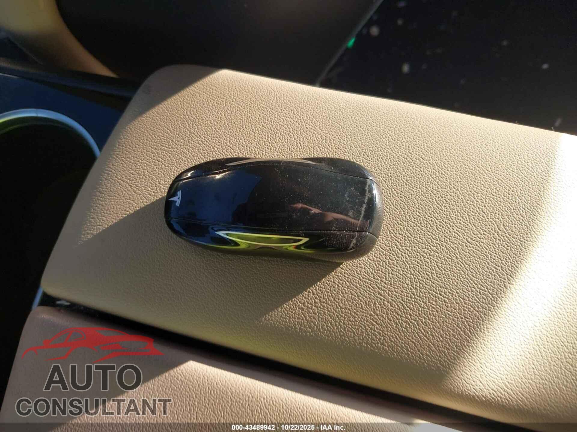 TESLA MODEL S 2015 - 5YJSA1S2XFF085434