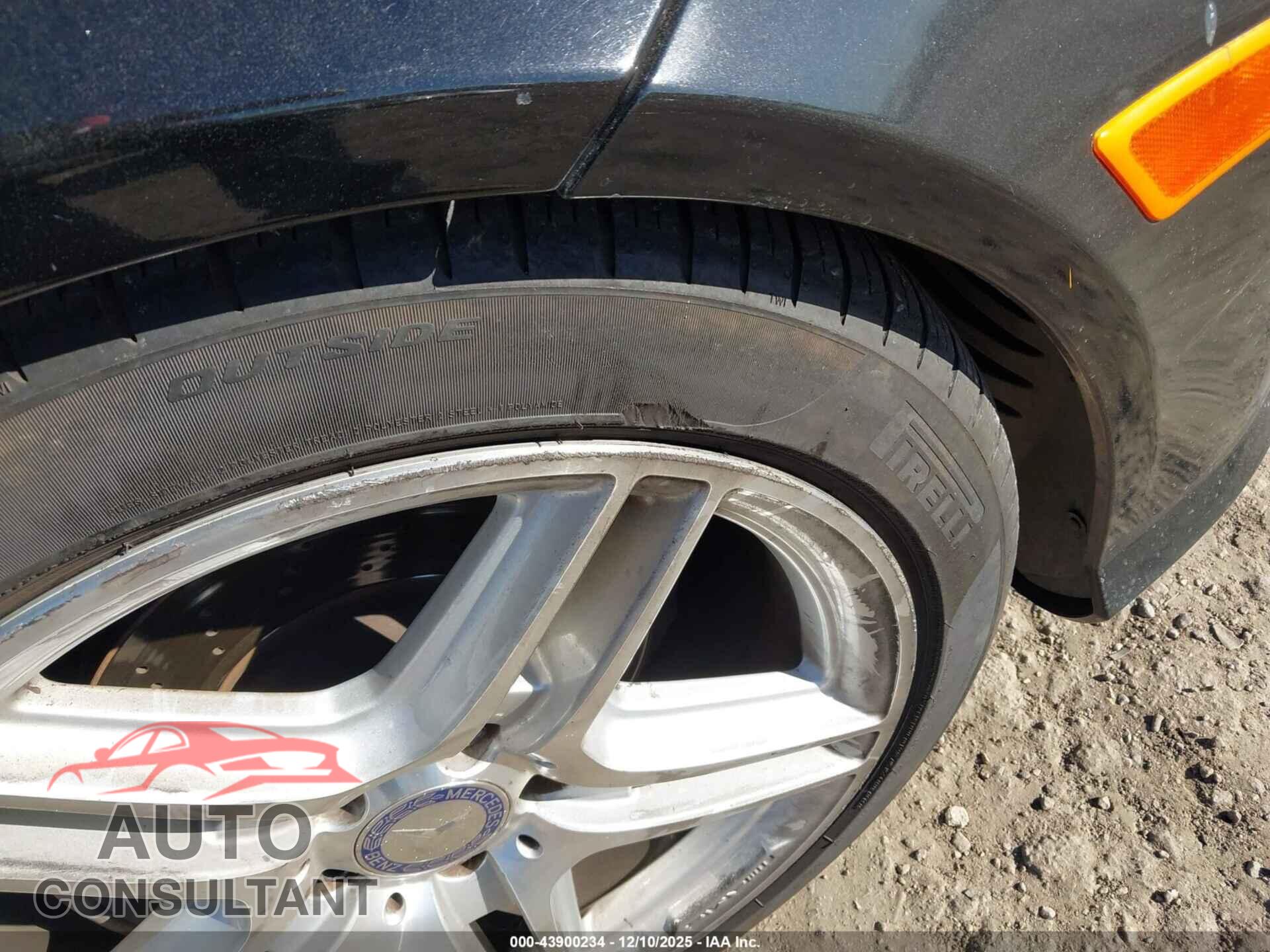 MERCEDES-BENZ C 300 2012 - WDDGF8BB1CA705131