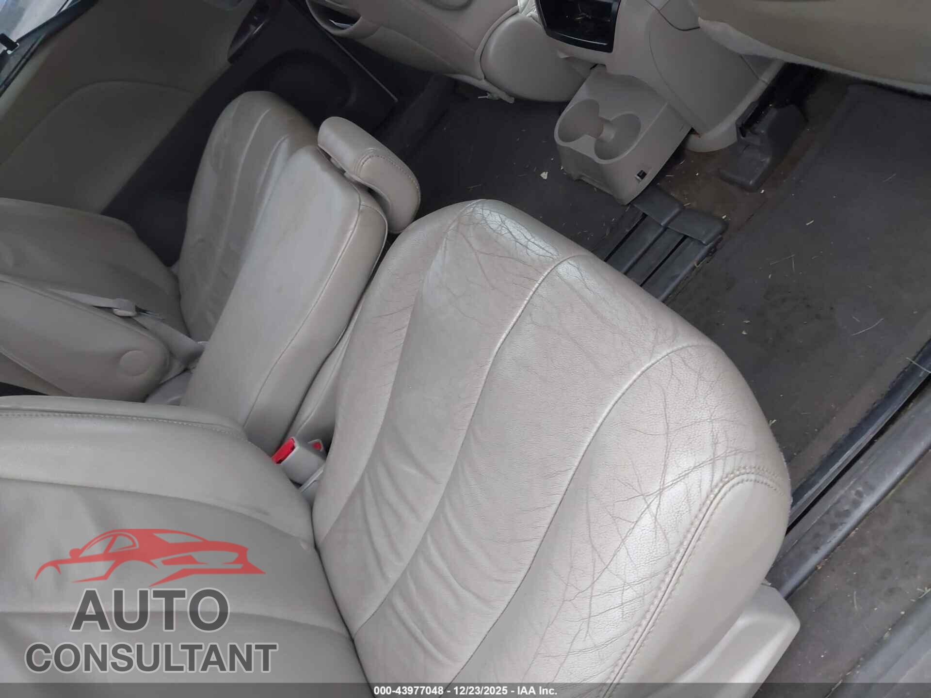 TOYOTA SIENNA 2013 - 5TDYK3DC8DS305381