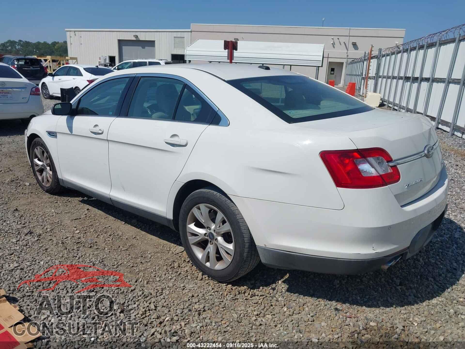 FORD TAURUS 2011 - 1FAHP2EW9BG101089