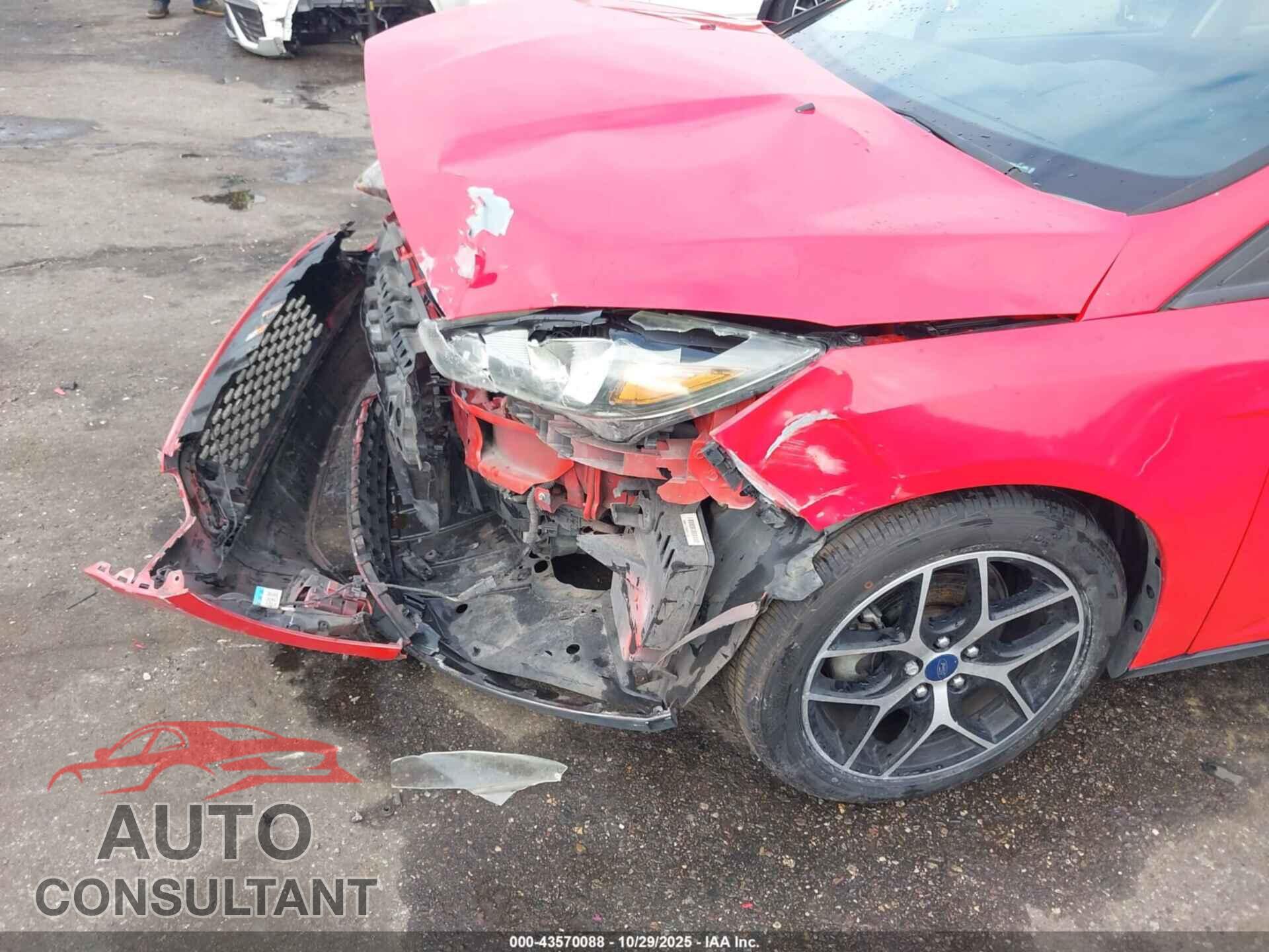 FORD FOCUS 2017 - 1FADP3H26HL247205