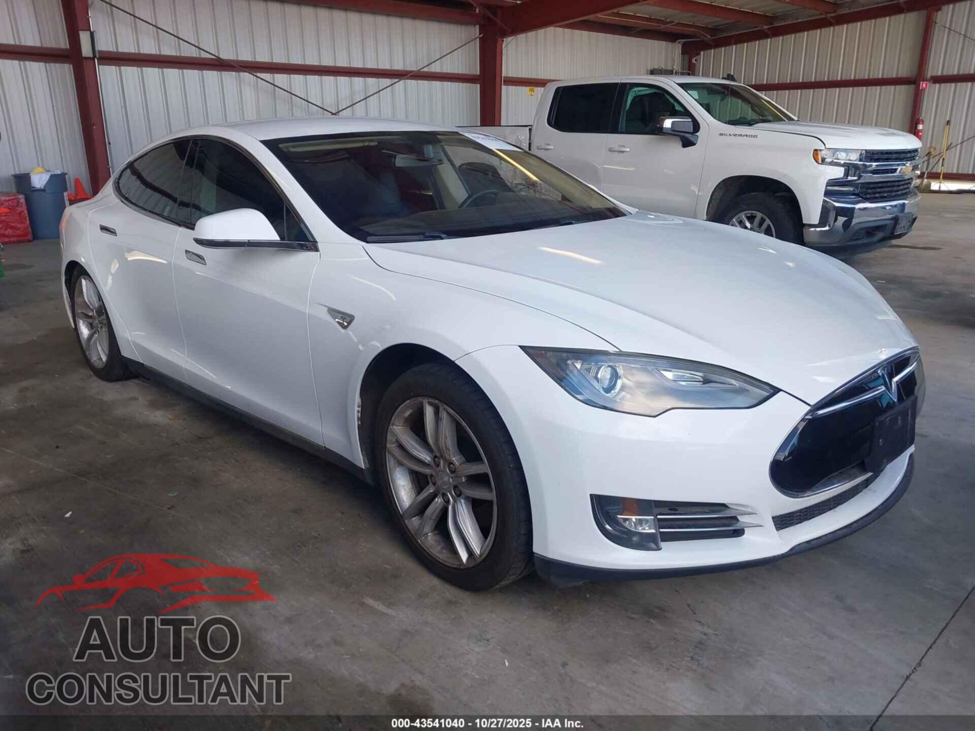 TESLA MODEL S 2013 - 5YJSA1CN2DFP05943