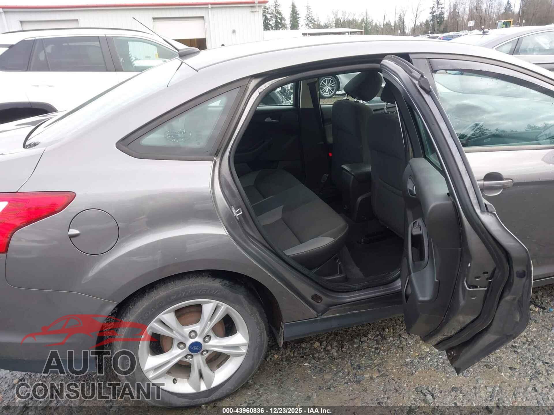 FORD FOCUS 2014 - 1FADP3F23EL414635