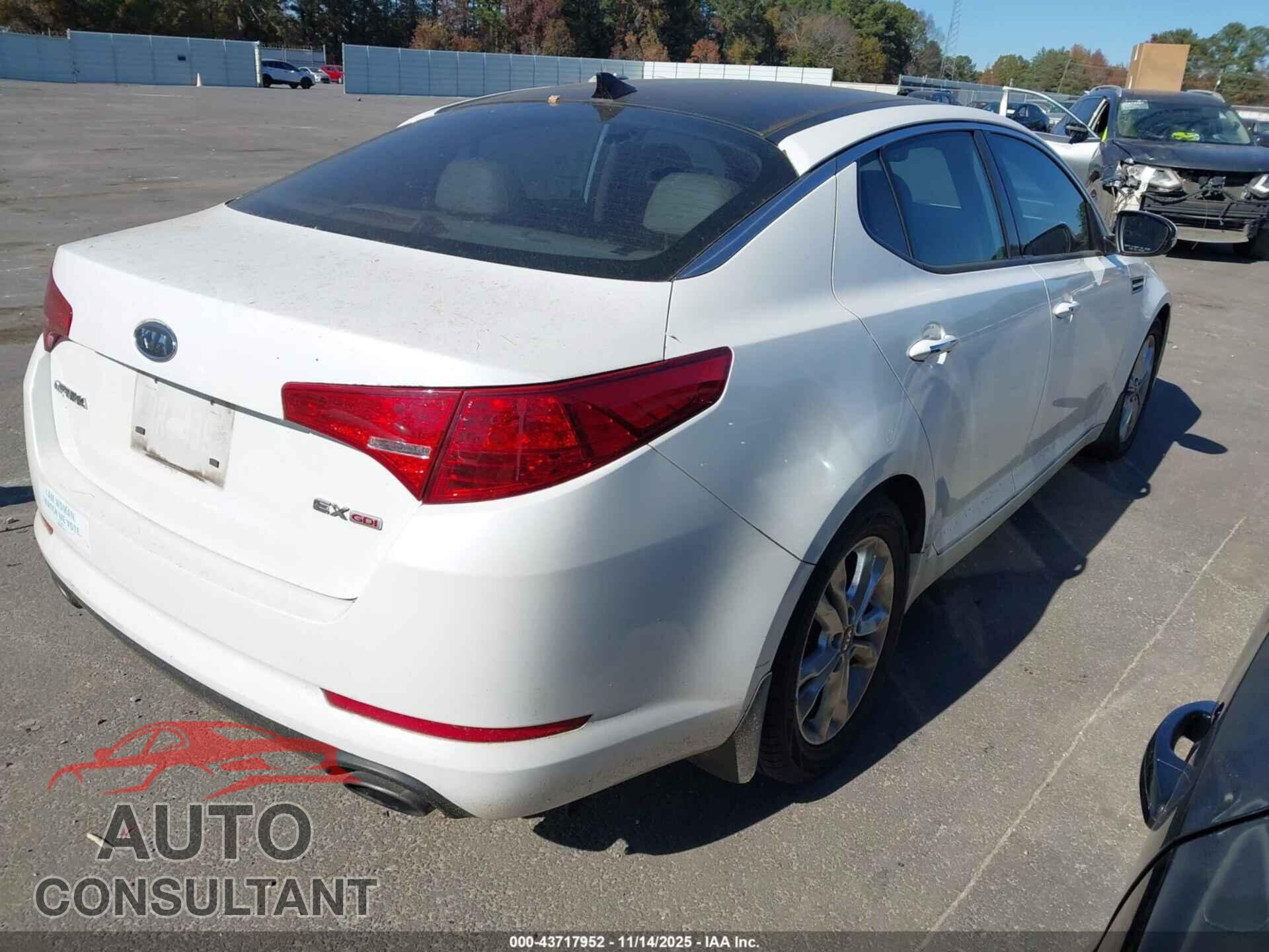 KIA OPTIMA 2011 - KNAGN4A74B5085124
