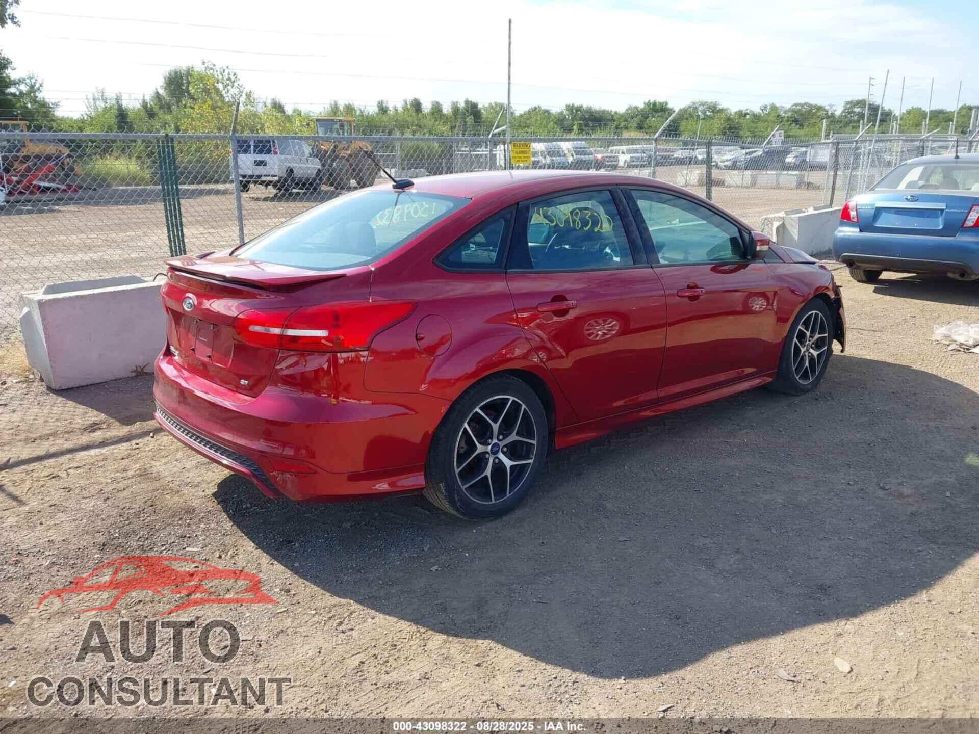FORD FOCUS 2015 - 1FADP3F21FL247693