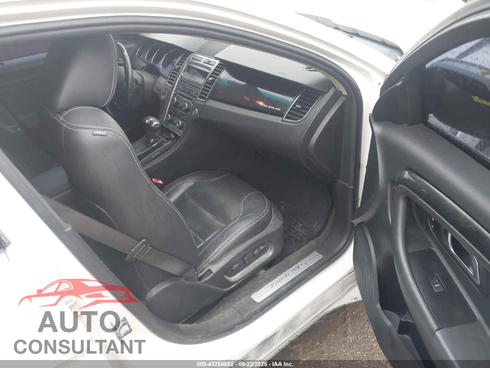 FORD TAURUS 2011 - 1FAHP2FW1BG186802