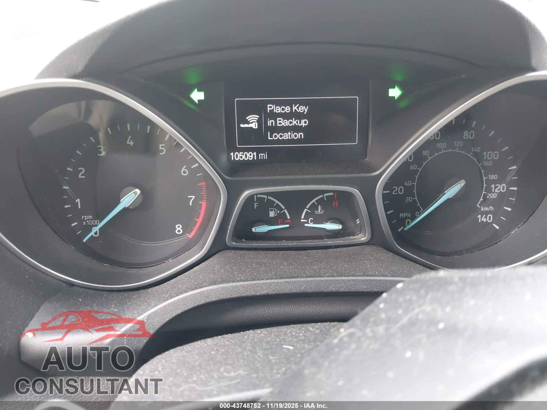 FORD ESCAPE 2017 - 1FMCU0J9XHUC80850