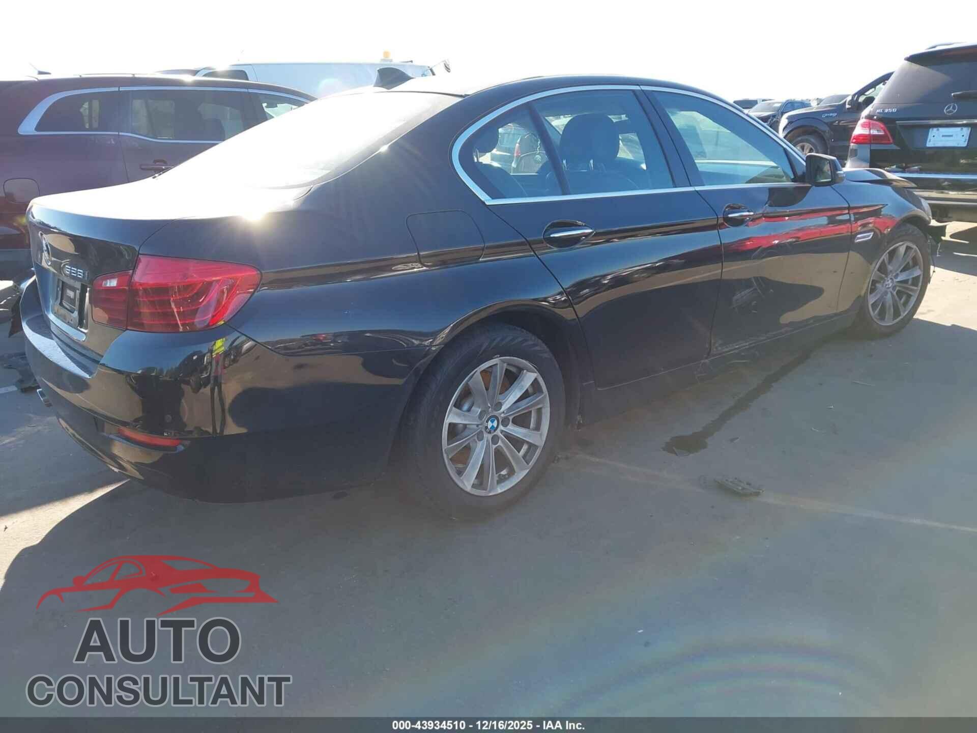 BMW 528I 2015 - WBA5A5C54FD513077