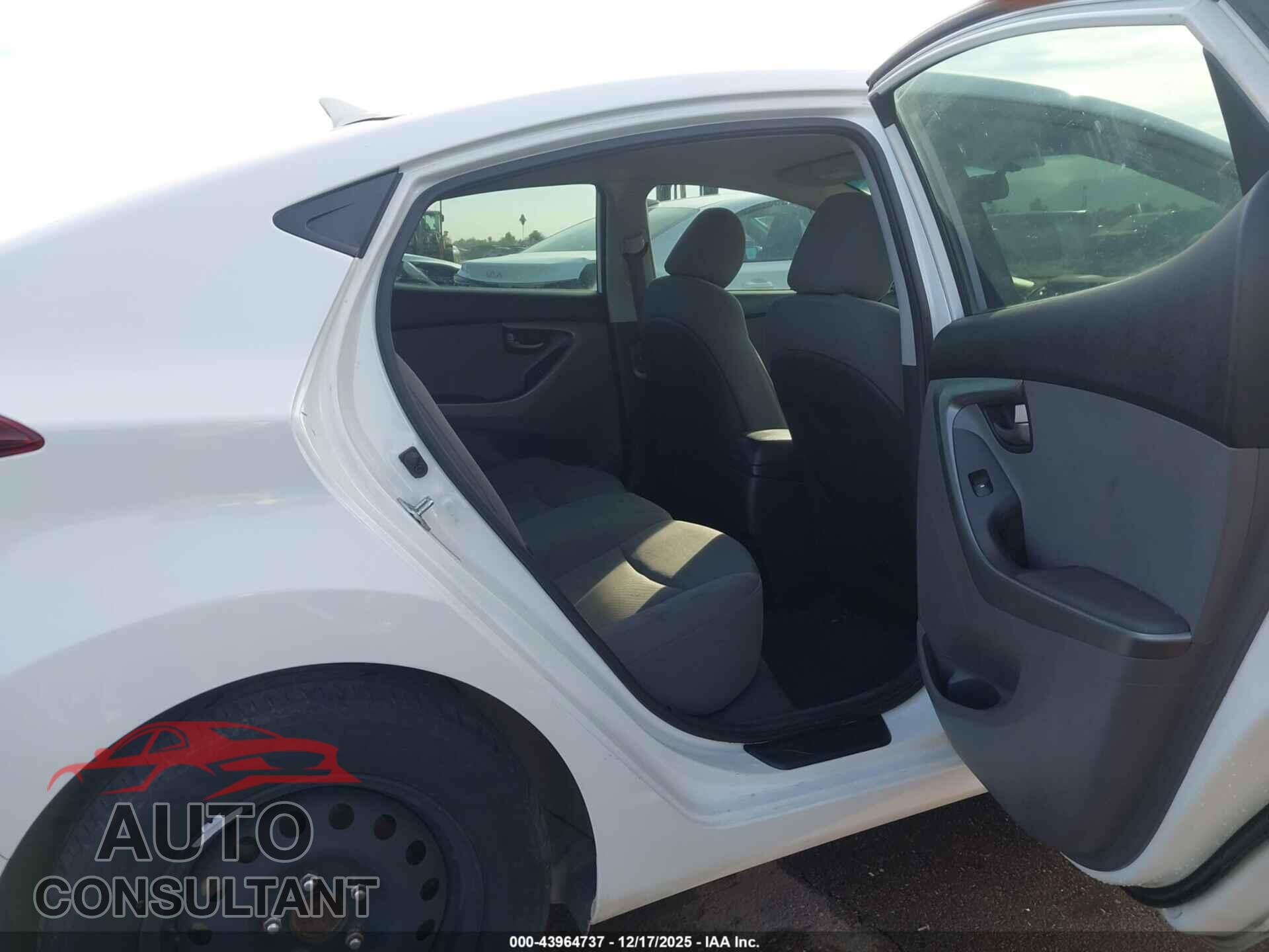 HYUNDAI ELANTRA 2014 - 5NPDH4AE0EH516445