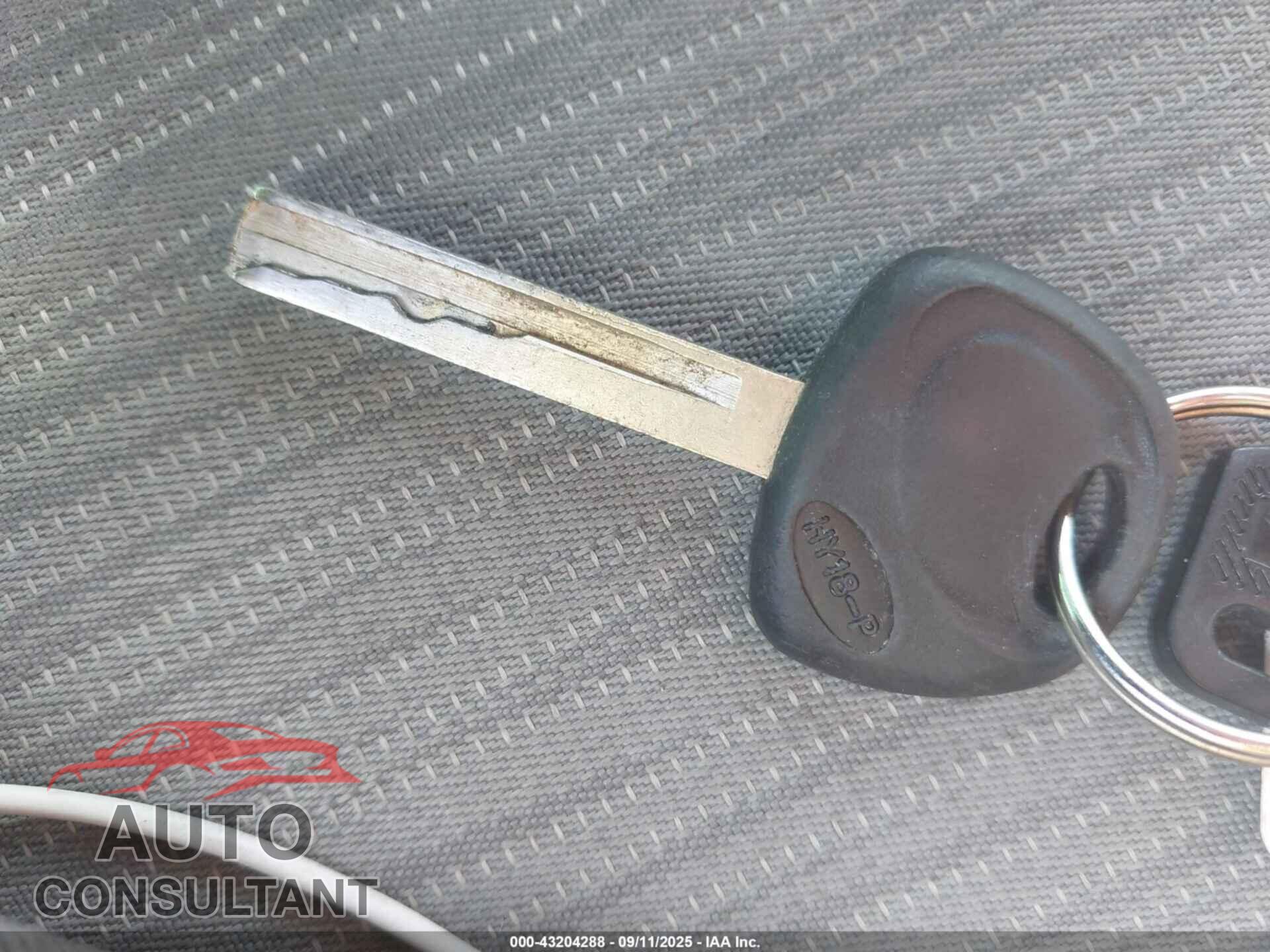 HYUNDAI ACCENT 2017 - KMHCT4AE9HU308497
