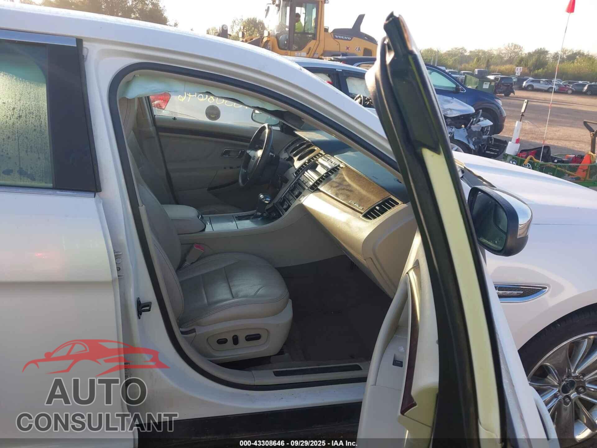FORD TAURUS 2012 - 1FAHP2FW8CG110706