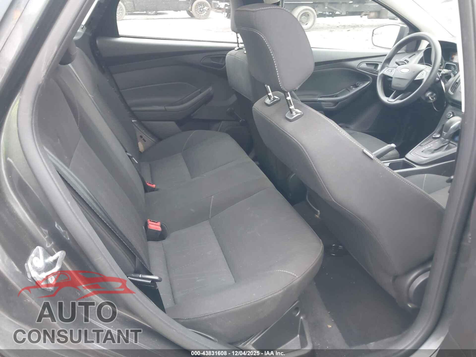 FORD FOCUS 2017 - 1FADP3E20HL251349