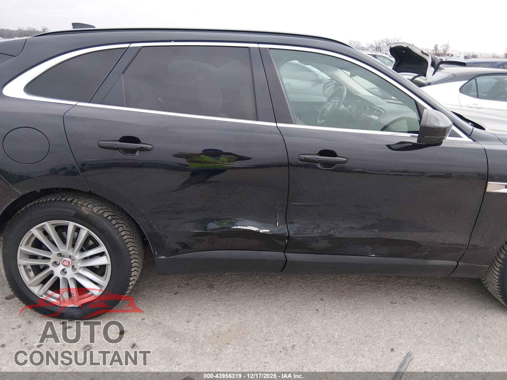 JAGUAR F-PACE 2017 - SADCK2BVXHA890433