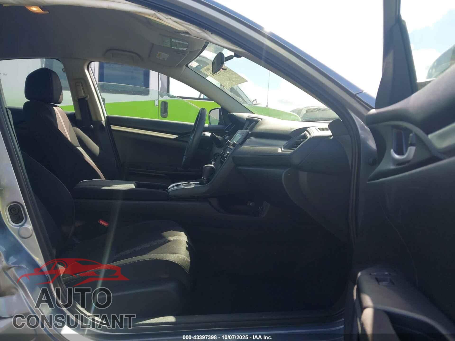HONDA CIVIC 2017 - 19XFC2F55HE049391