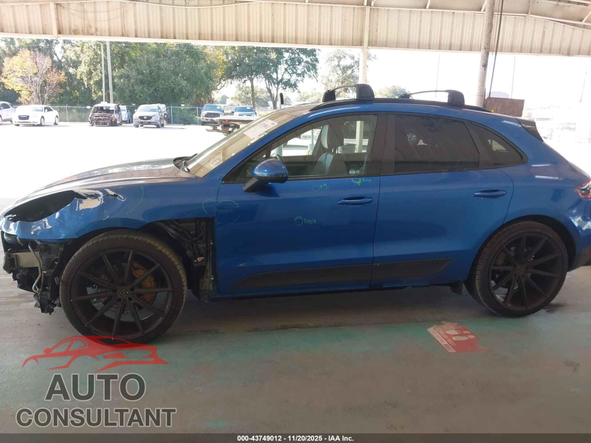 PORSCHE MACAN 2015 - WP1AB2A5XFLB64897