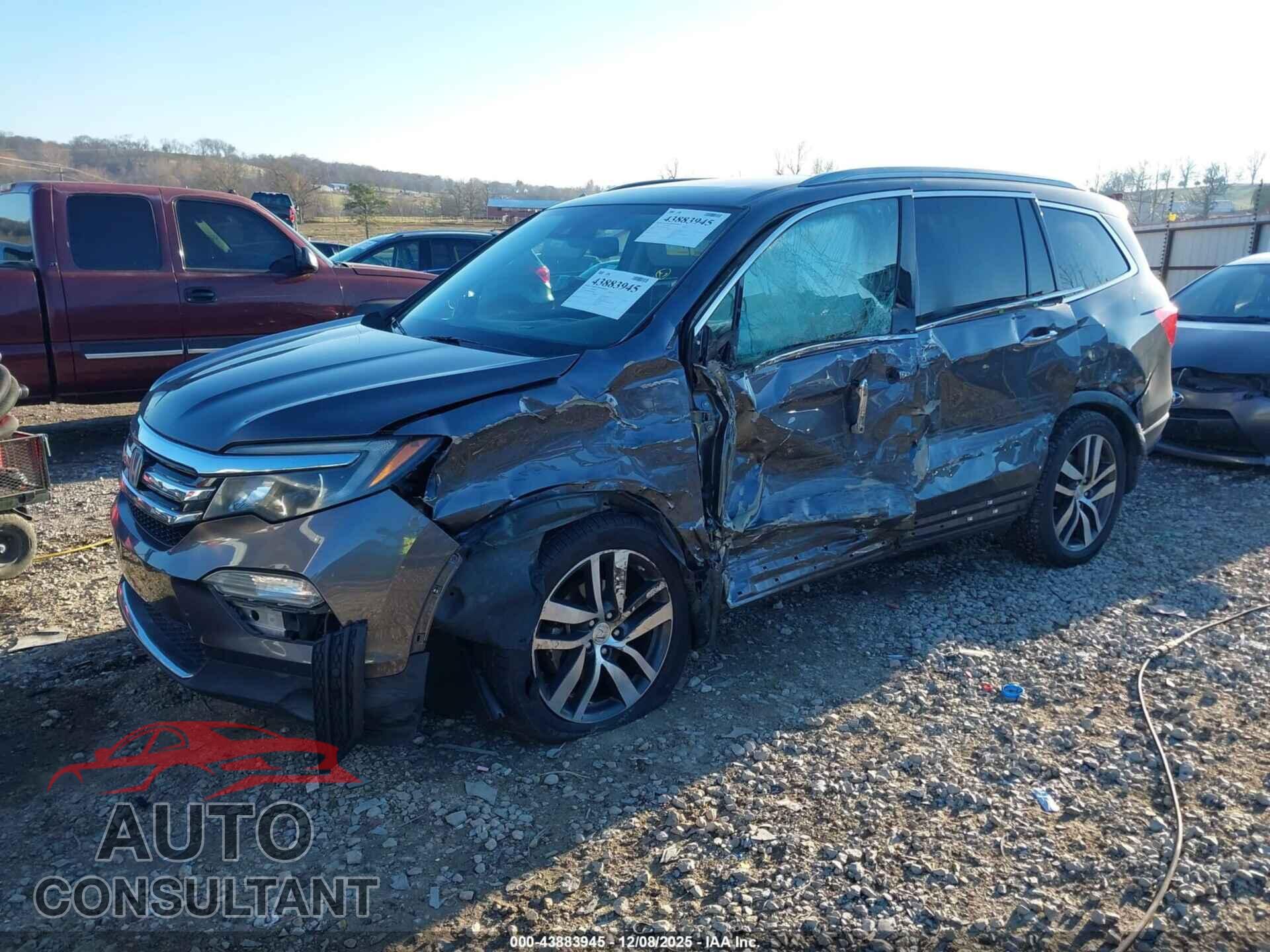 HONDA PILOT 2017 - 5FNYF6H04HB028681