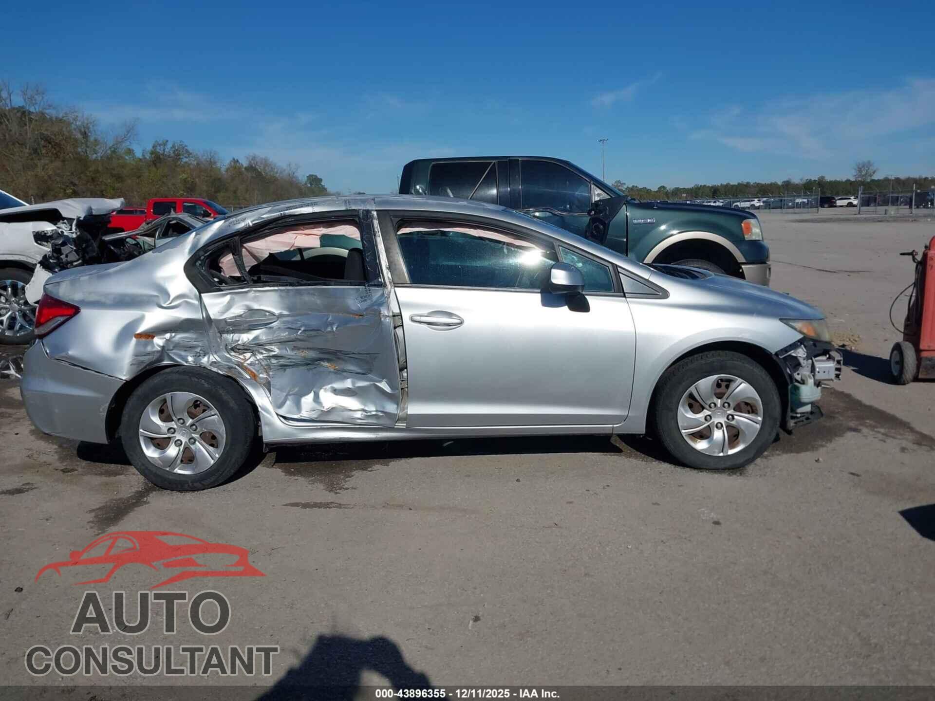 HONDA CIVIC 2013 - 2HGFB2F54DH560657