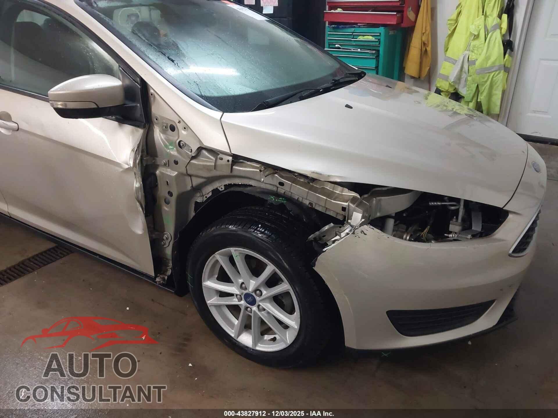 FORD FOCUS 2017 - 1FADP3F23HL323711