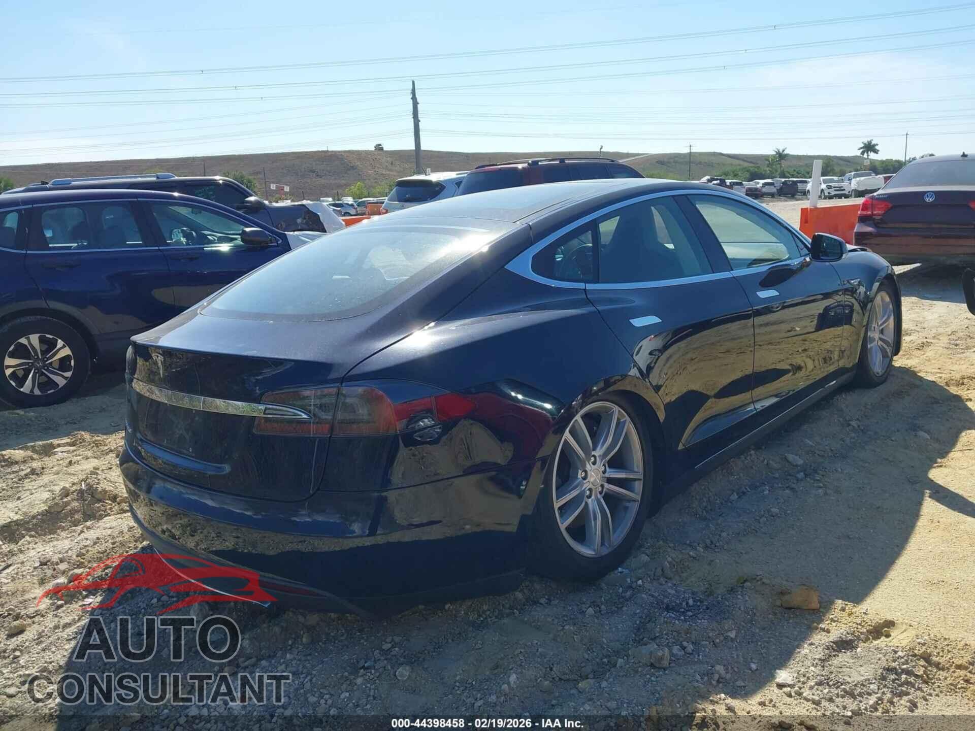 TESLA MODEL S 2013 - 5YJSA1AGXDFP04673