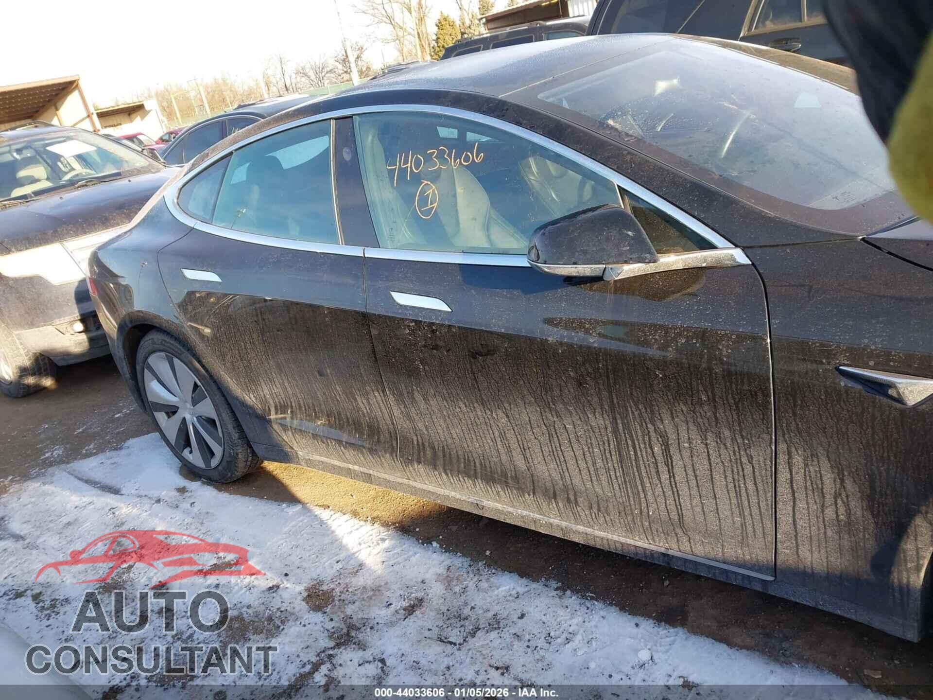 TESLA MODEL S 2021 - 5YJSA1E24MF426822