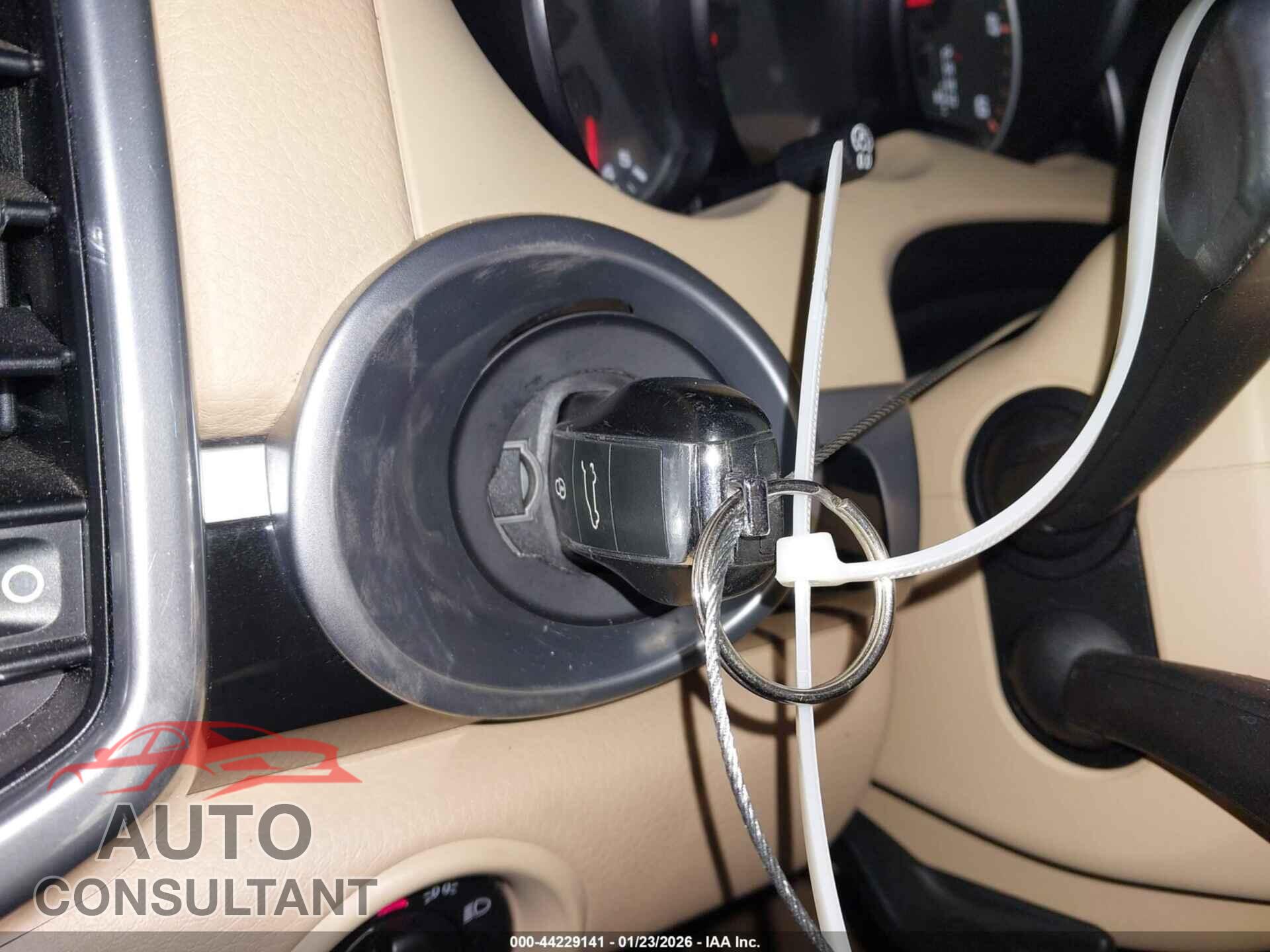 PORSCHE CAYENNE 2014 - WP1AF2A28ELA34478