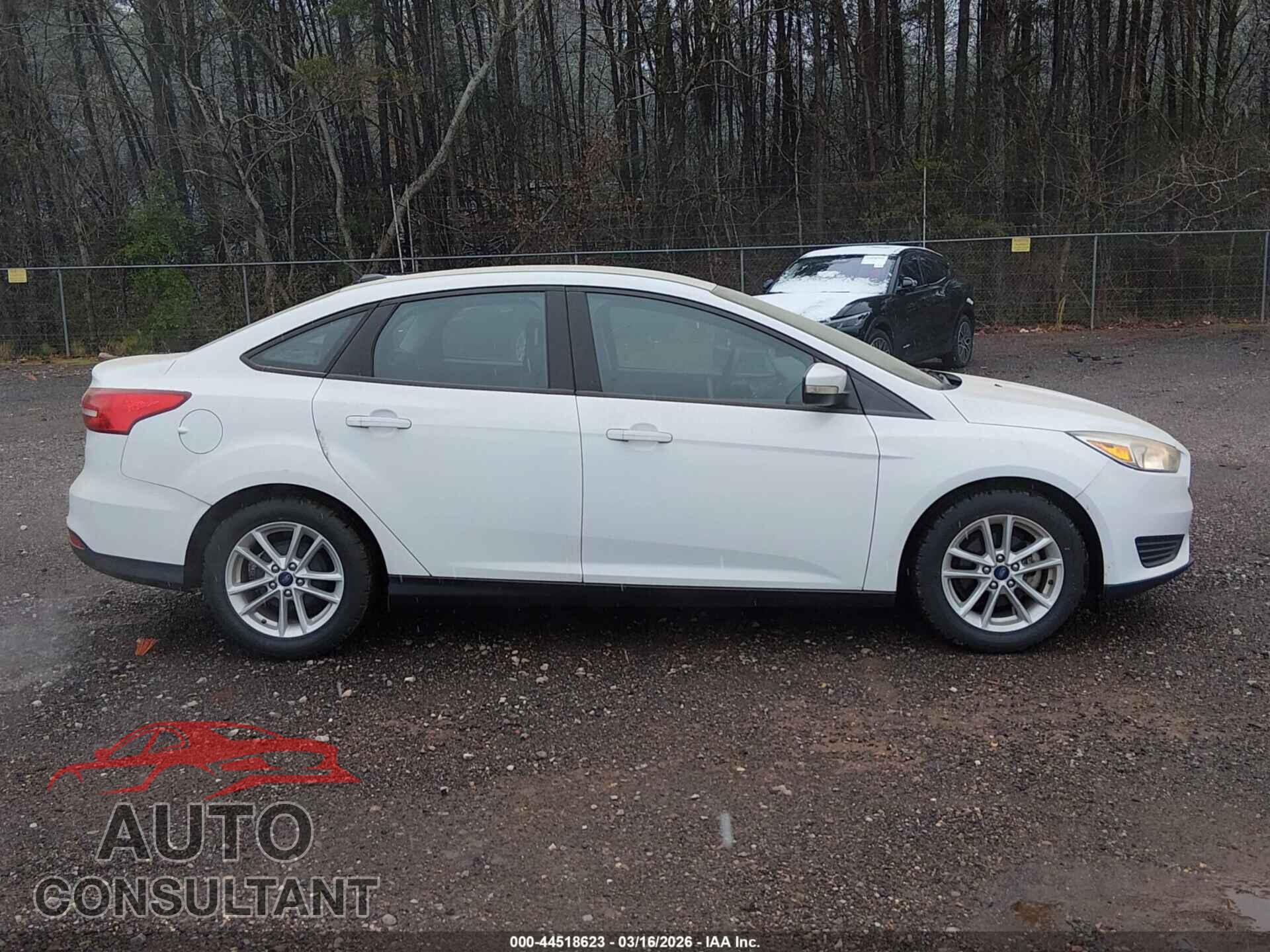 FORD FOCUS 2017 - 1FADP3F22HL320010