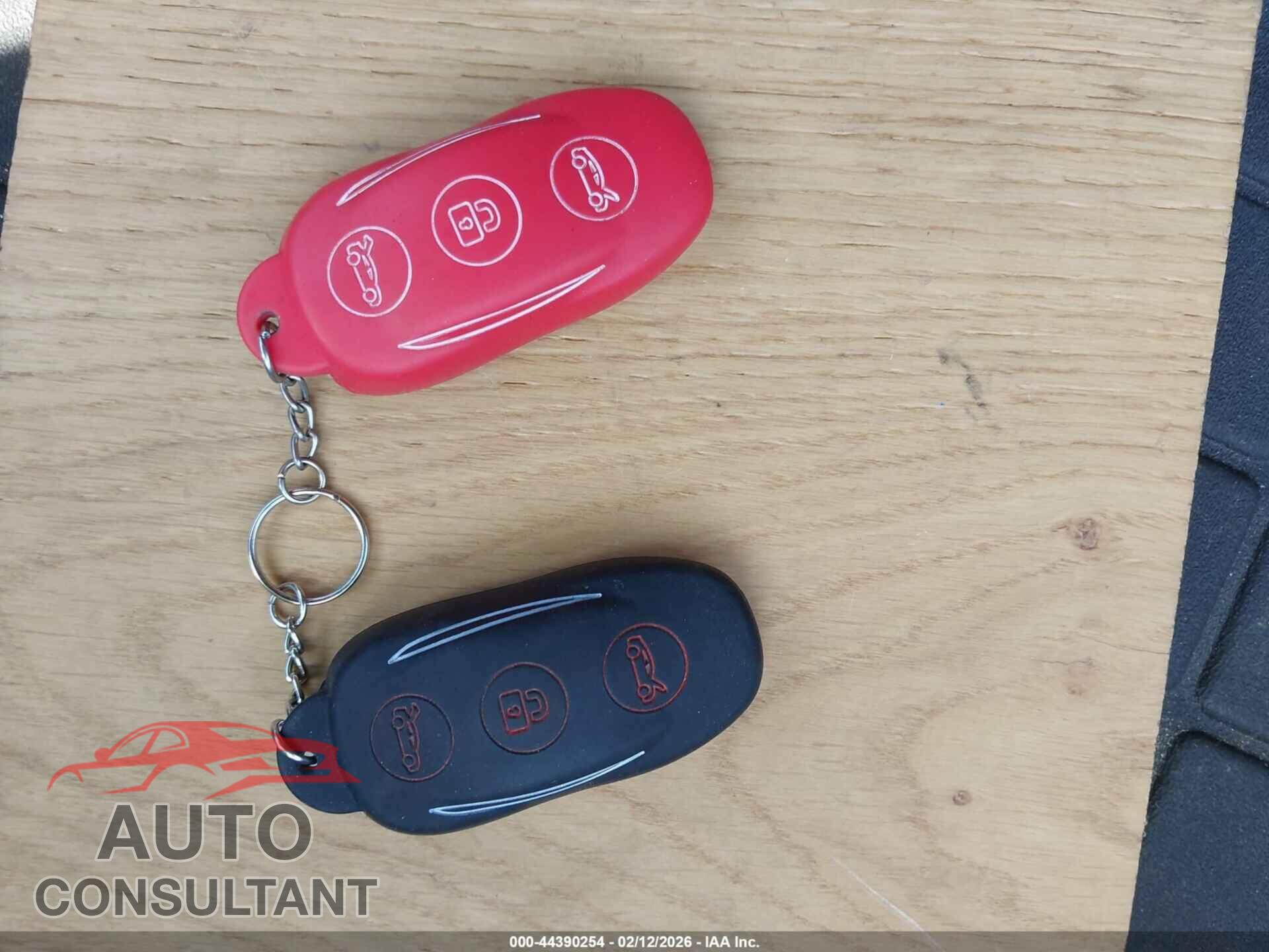 TESLA MODEL S 2015 - 5YJSA1E40FF108409