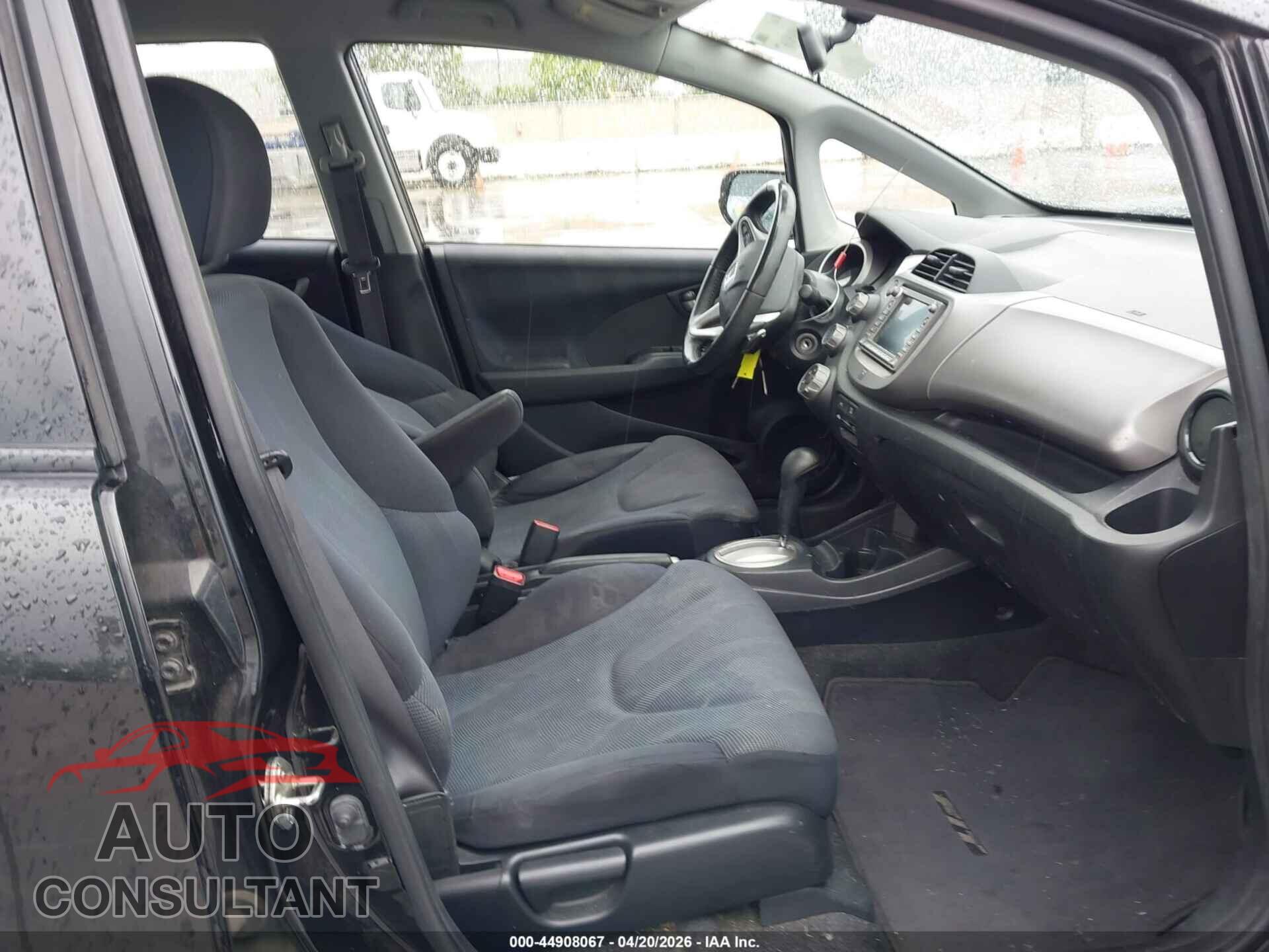 HONDA FIT 2011 - JHMGE8H61BC013122