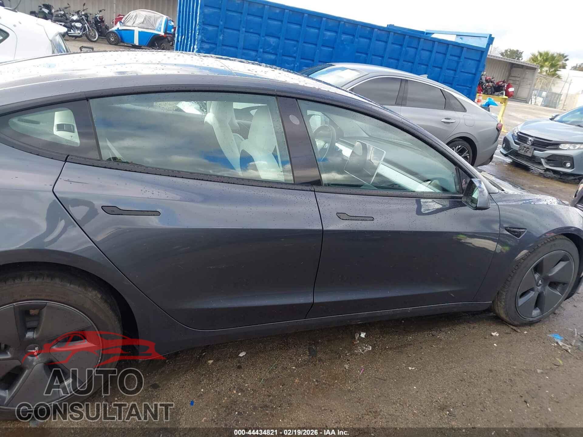 TESLA MODEL 3 2021 - 5YJ3E1EA5MF088542