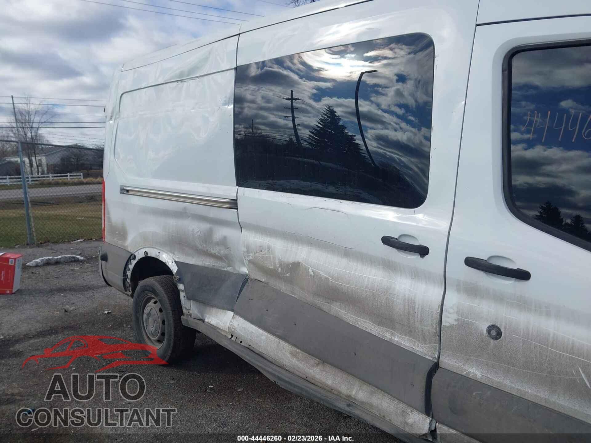 FORD TRANSIT-250 2015 - 1FTNR2CG7FKB04420