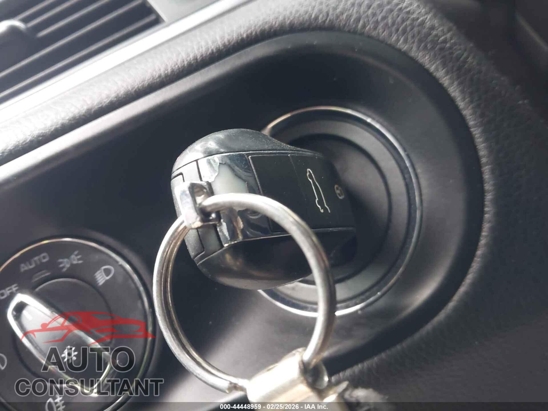 PORSCHE MACAN 2018 - WP1AA2A55JLB22861