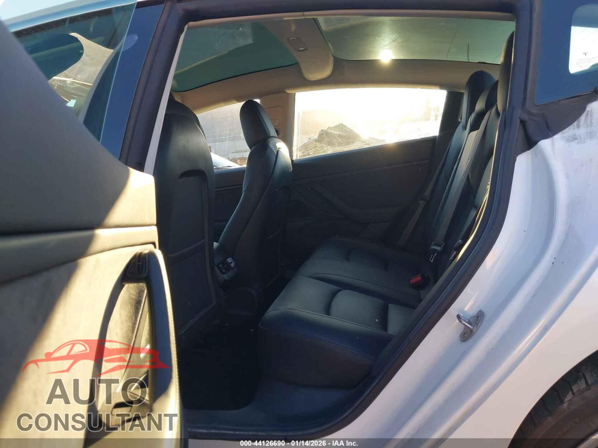 TESLA MODEL 3 2019 - 5YJ3E1EA3KF417560