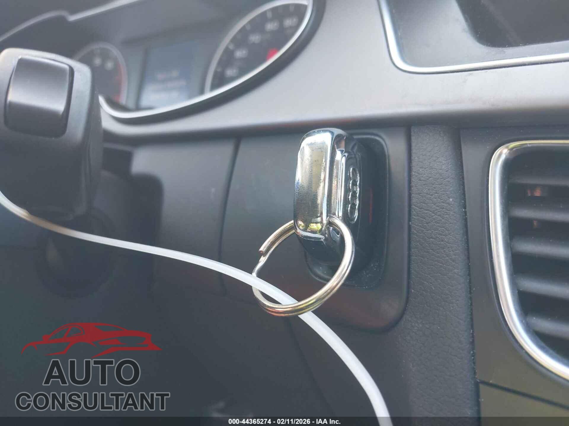 AUDI A4 2013 - WAUDFAFL5DN024114