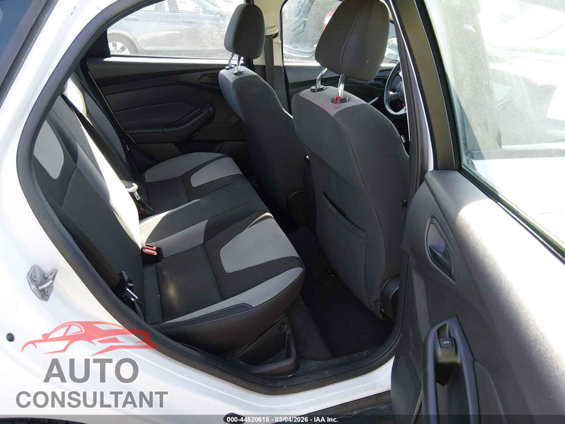 FORD FOCUS 2012 - 1FAHP3F2XCL361821