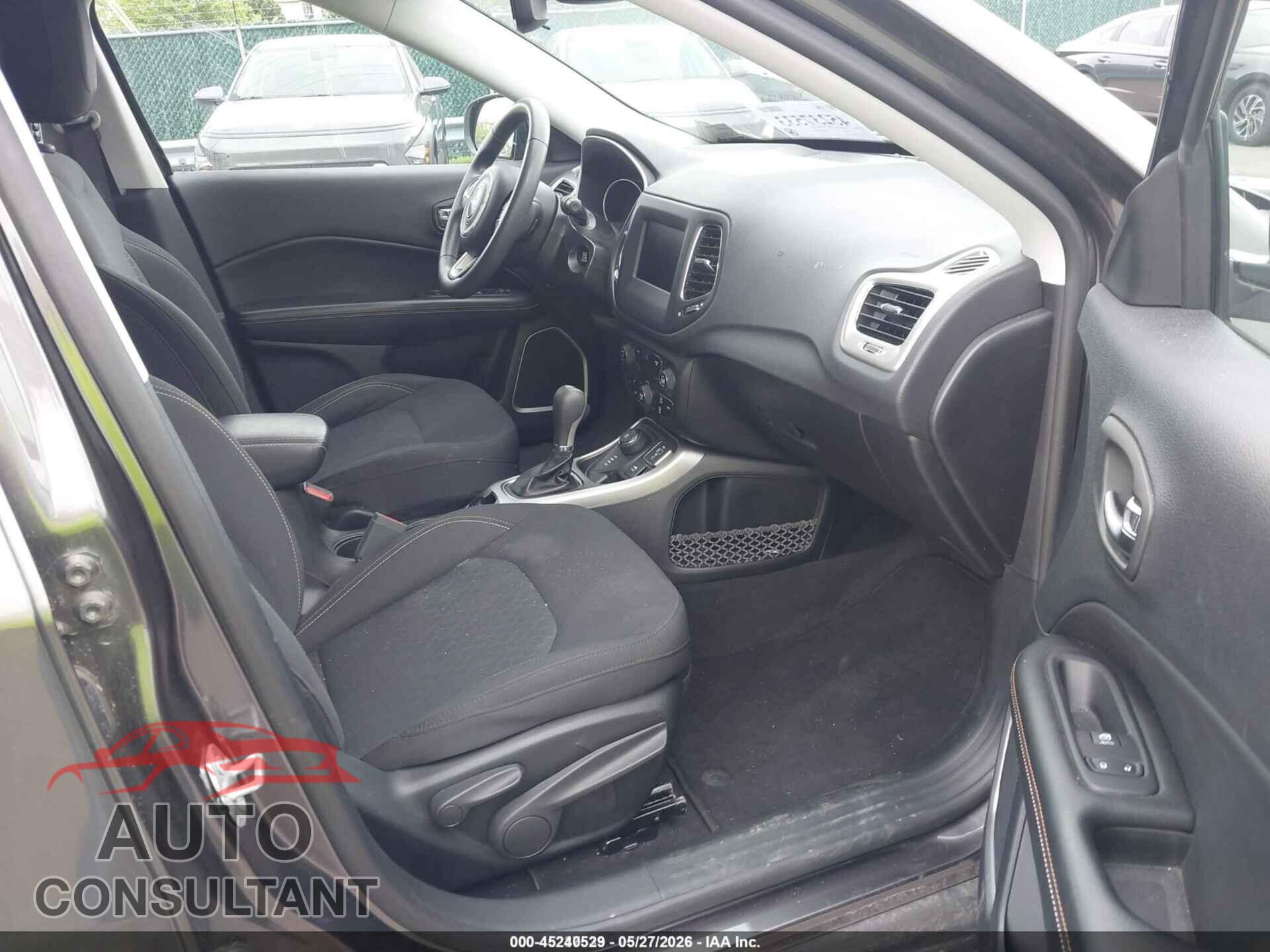 JEEP COMPASS 2019 - 3C4NJDAB7KT620005