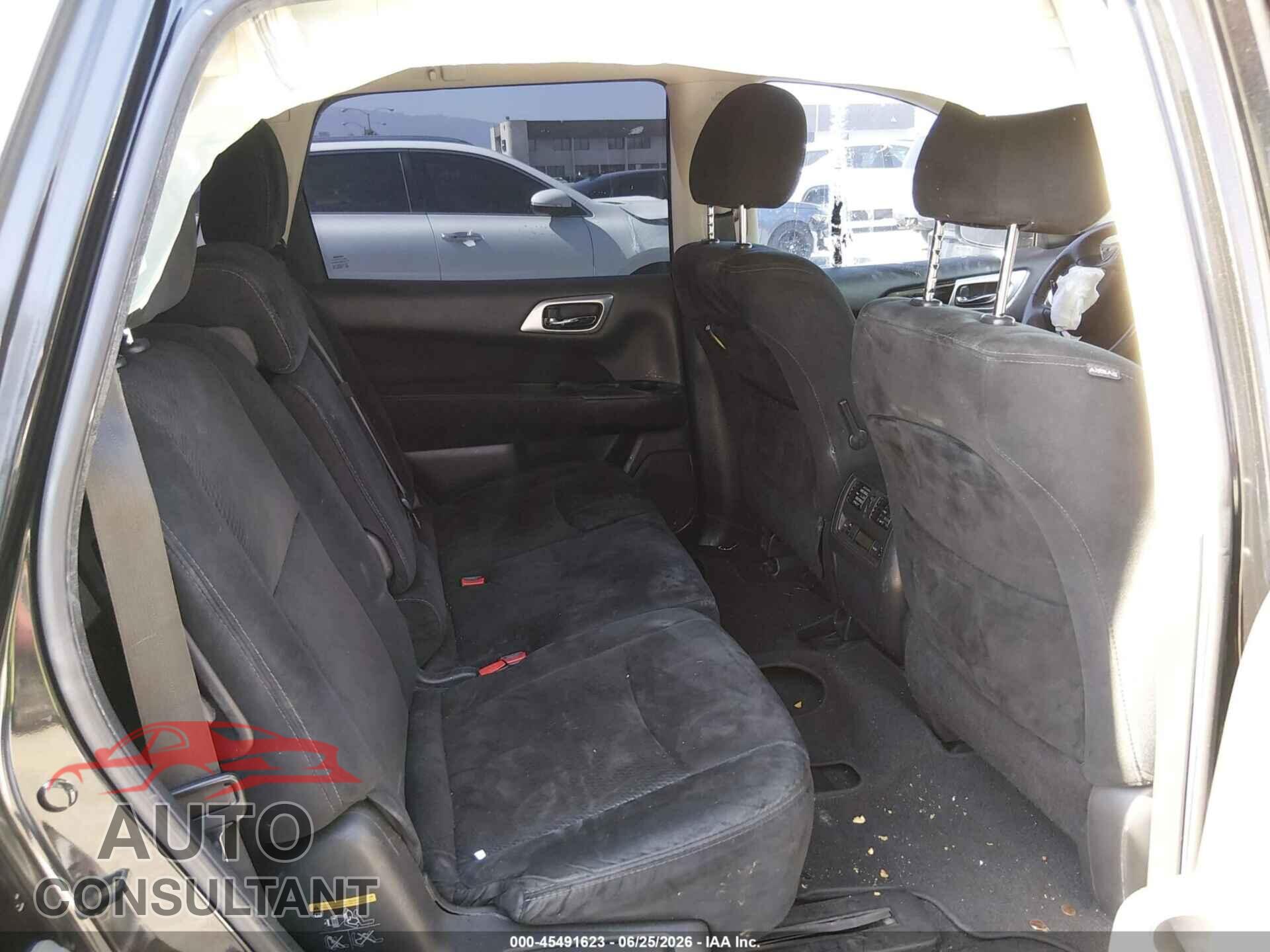 NISSAN PATHFINDER 2015 - 5N1AR2MN5FC697826