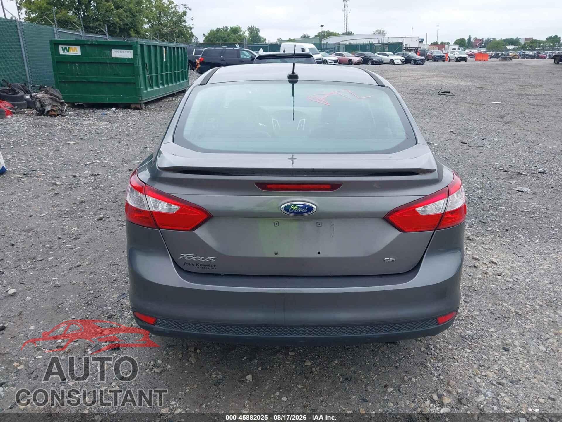 FORD FOCUS 2014 - 1FADP3F2XEL201715