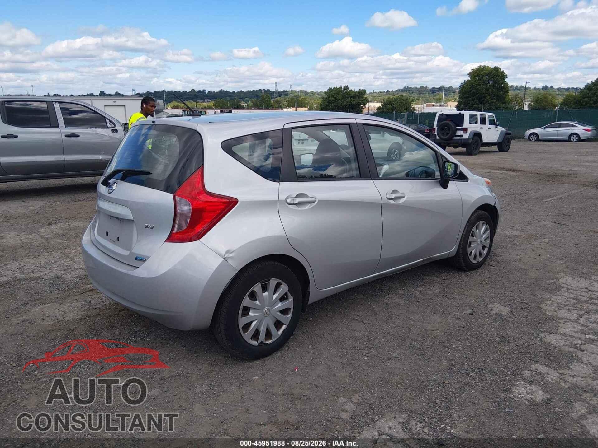 NISSAN VERSA NOTE 2015 - 3N1CE2CP8FL366452