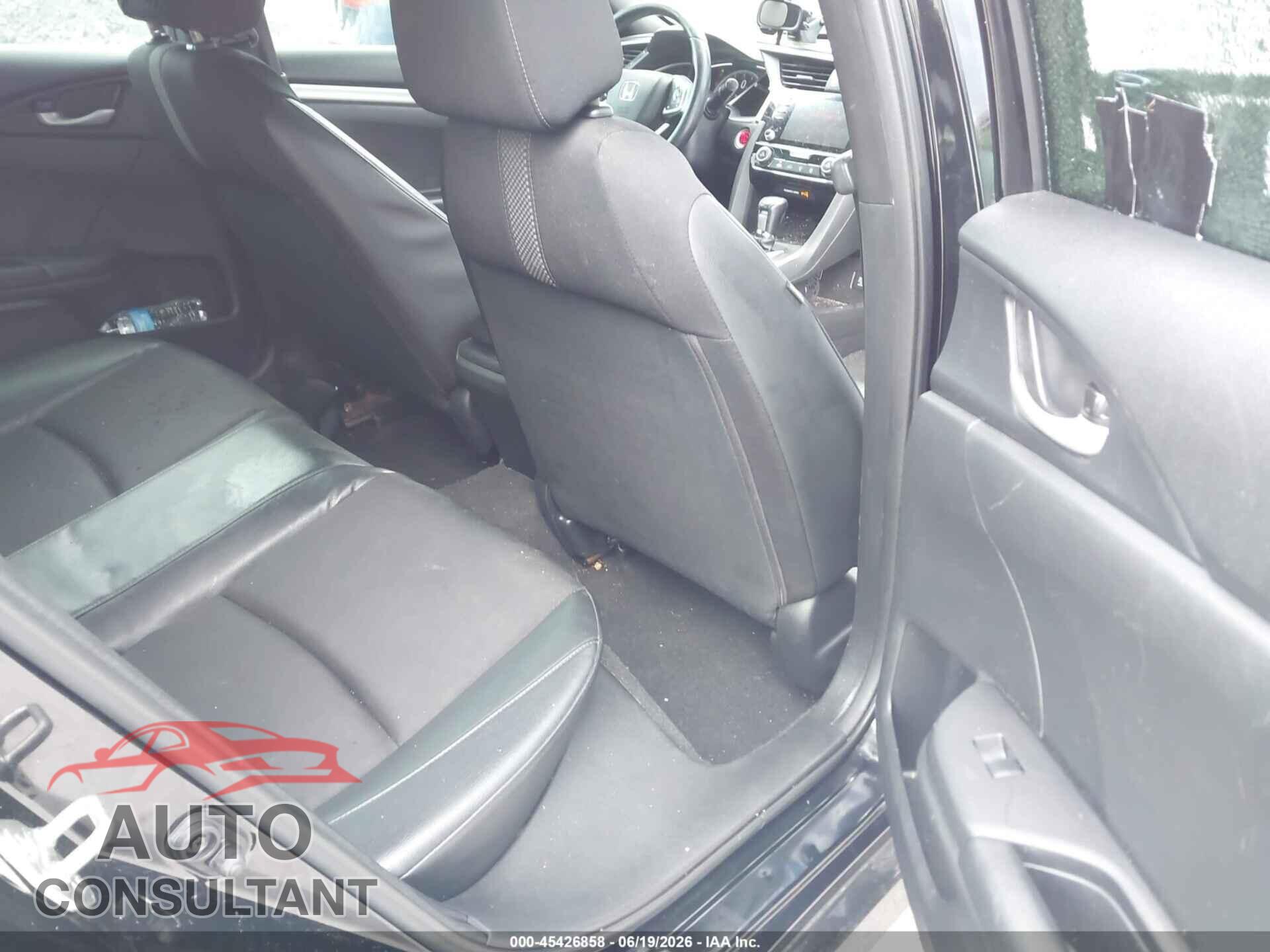 HONDA CIVIC 2019 - 2HGFC2F82KH559348