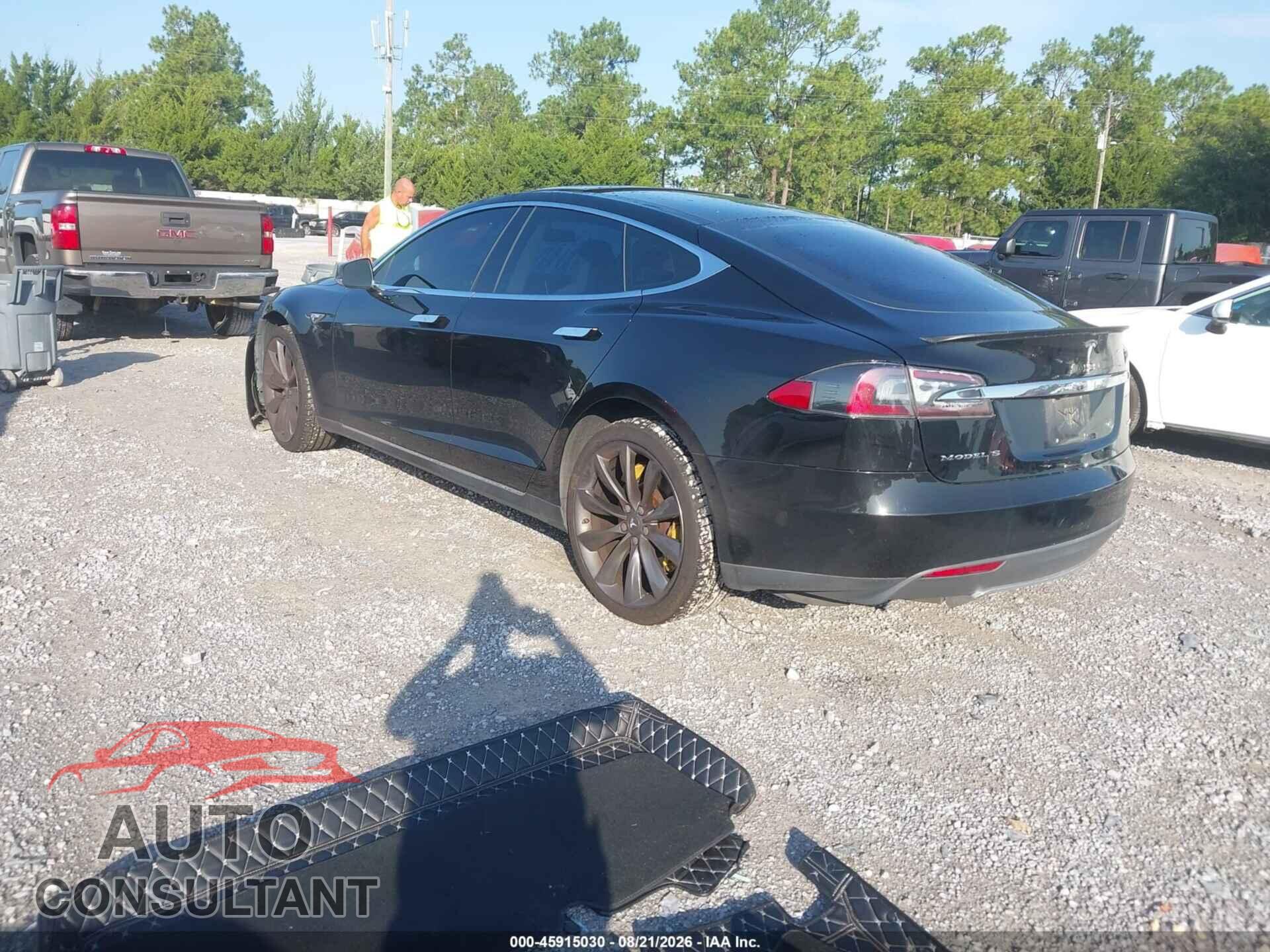 TESLA MODEL S 2013 - 5YJSA1DP9DFP12596