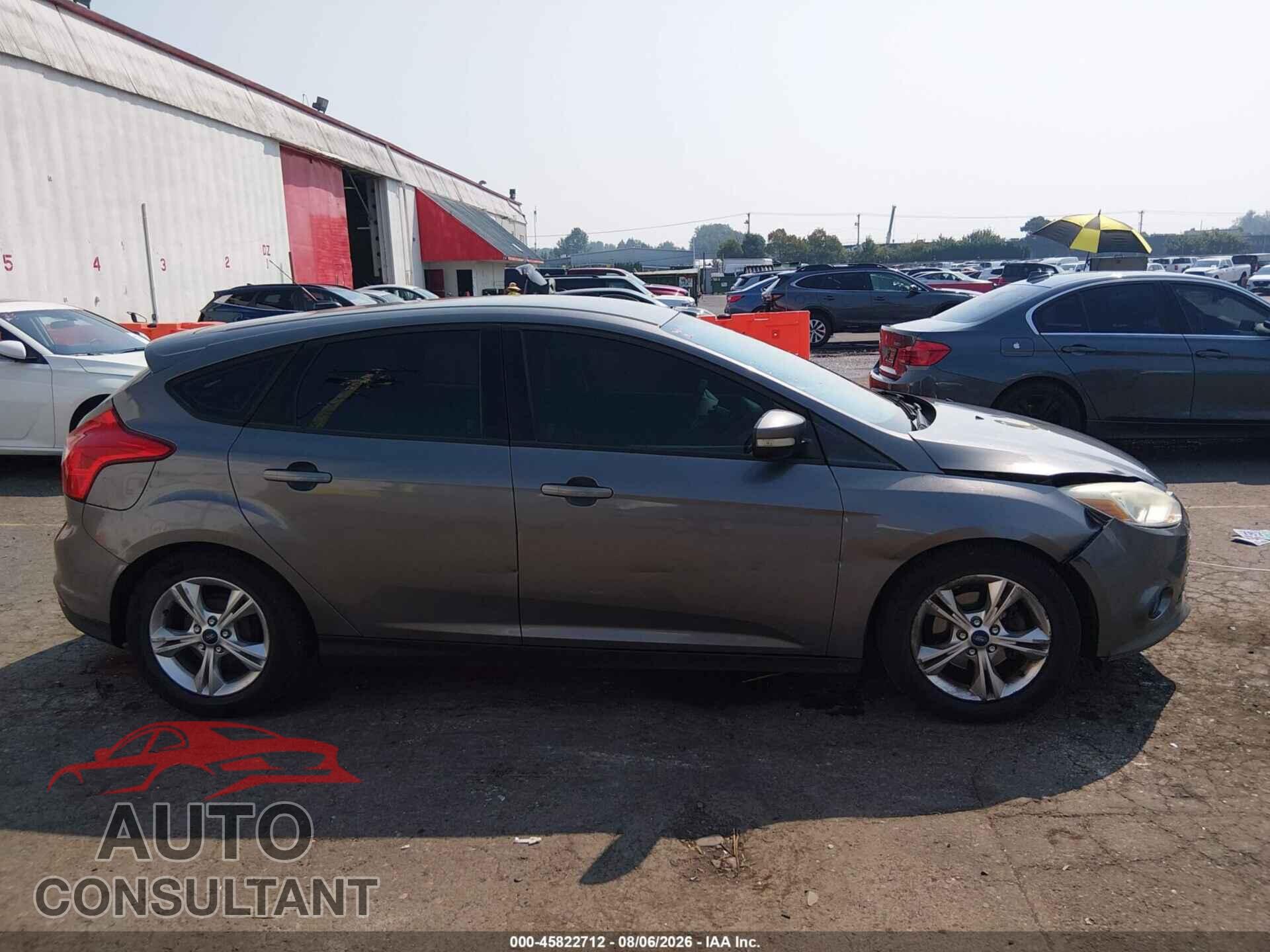 FORD FOCUS 2014 - 1FADP3K2XEL293902