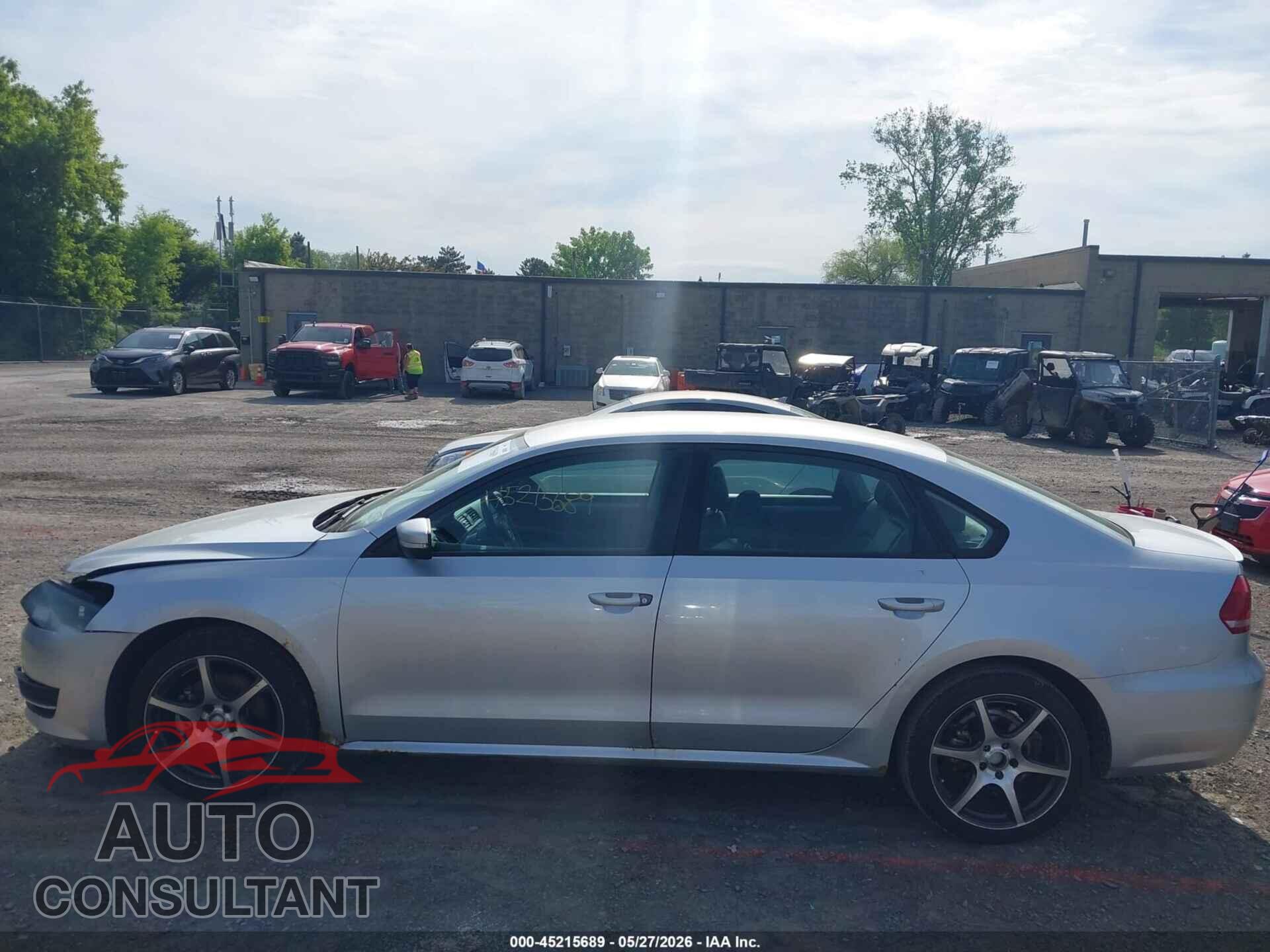 VOLKSWAGEN PASSAT 2013 - 1VWAP7A32DC077259