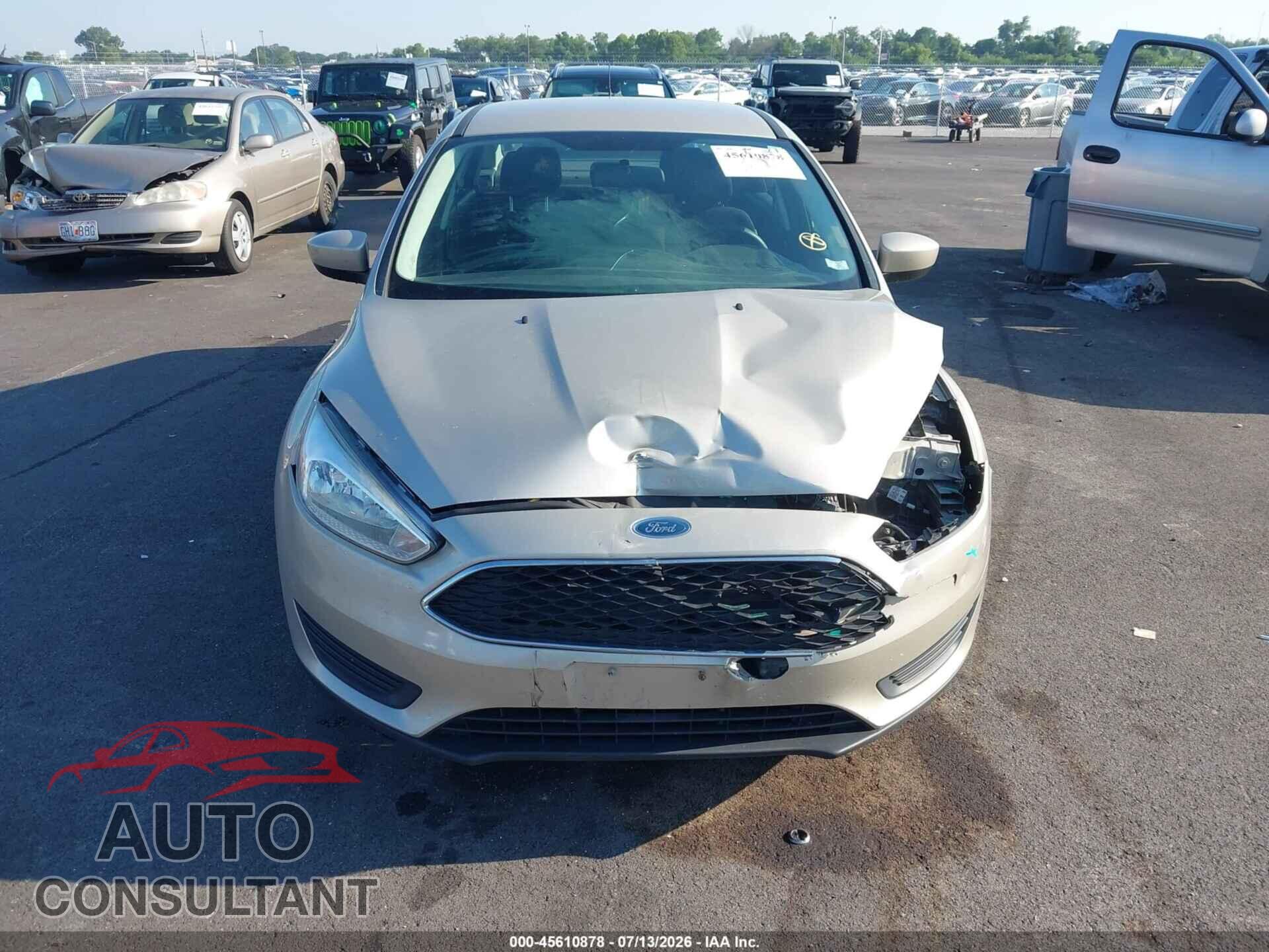 FORD FOCUS 2018 - 1FADP3F28JL239972