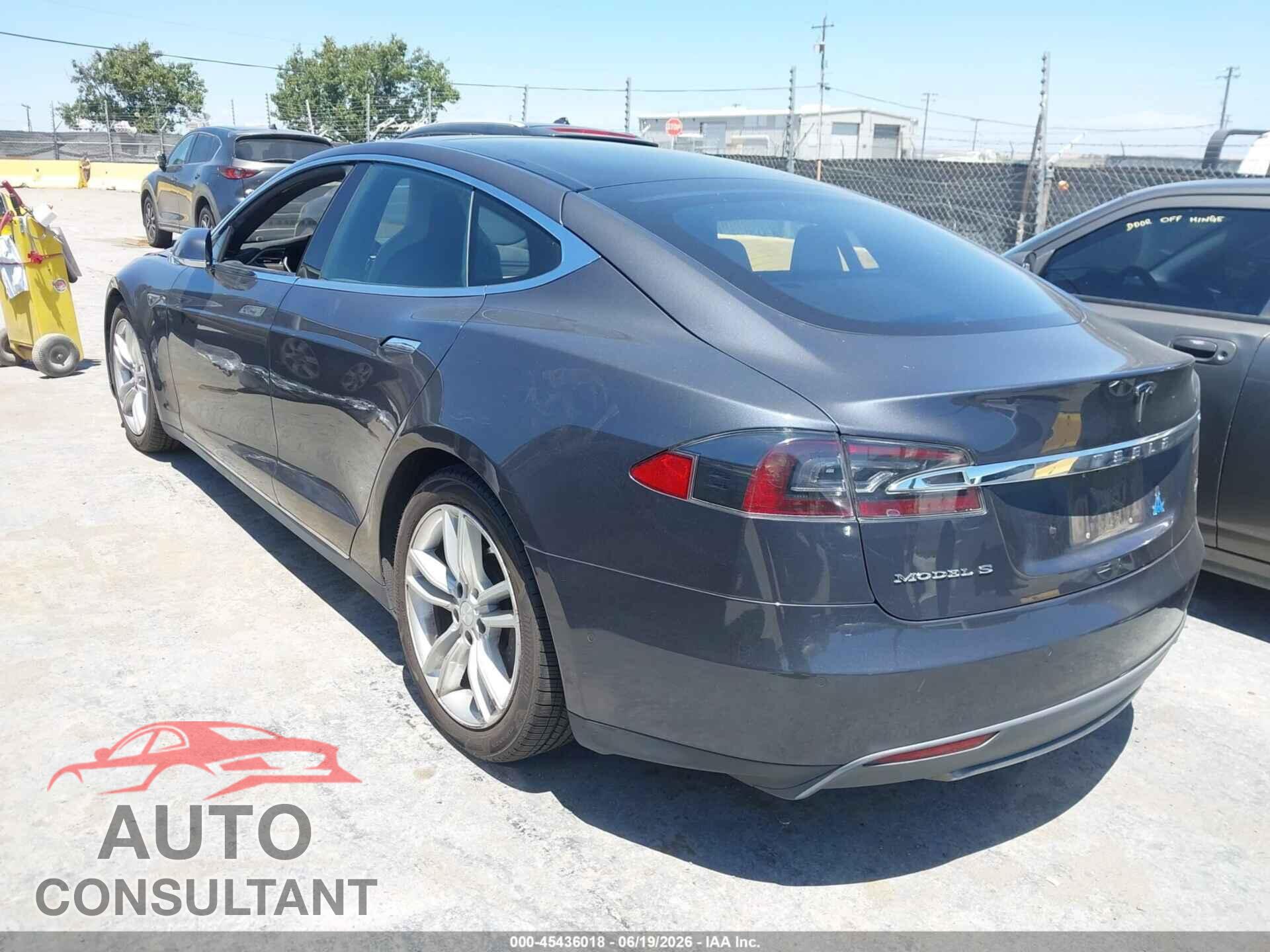 TESLA MODEL S 2015 - 5YJSA1E25FF116410