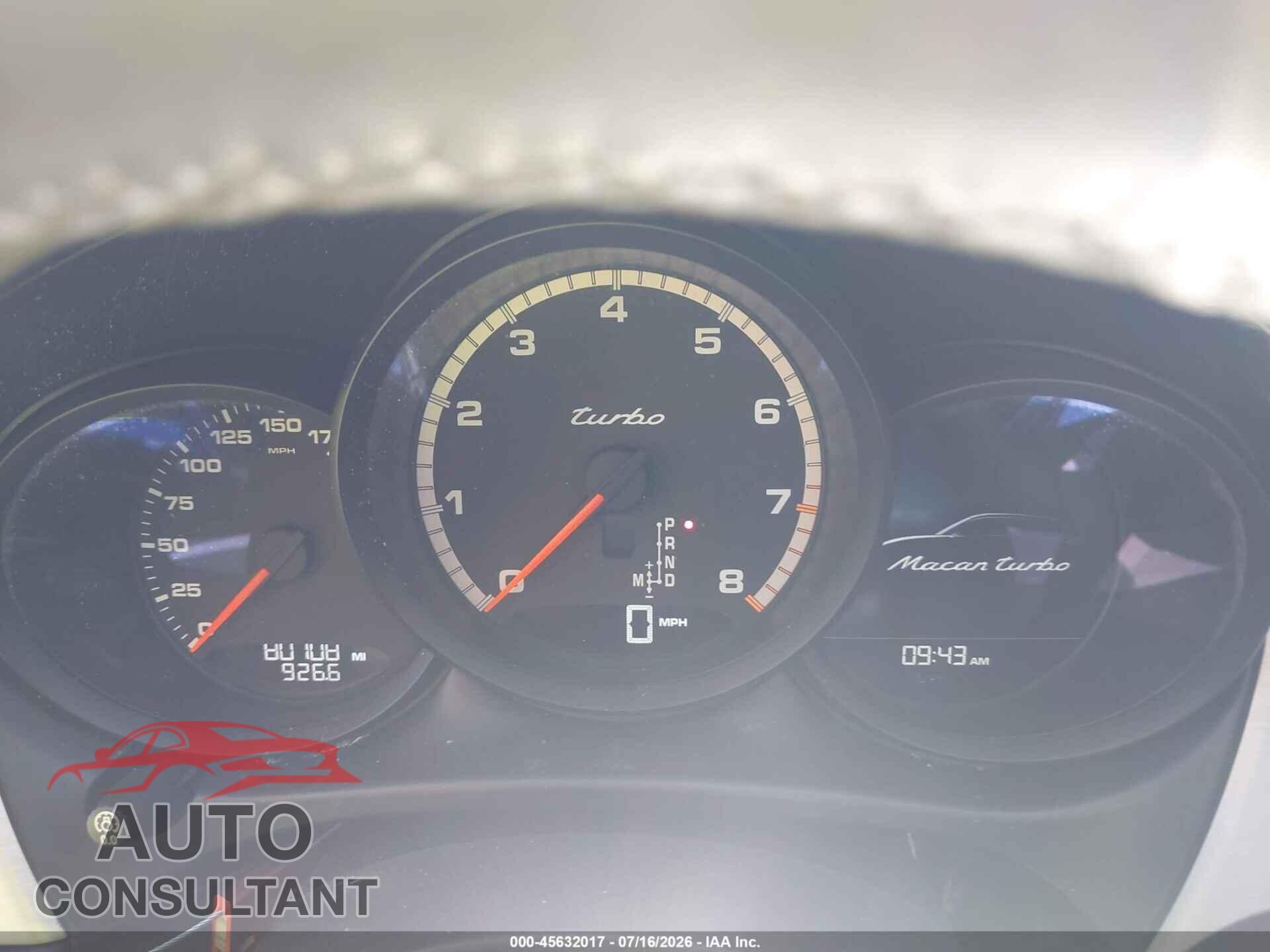 PORSCHE MACAN 2016 - WP1AF2A55GLB92886