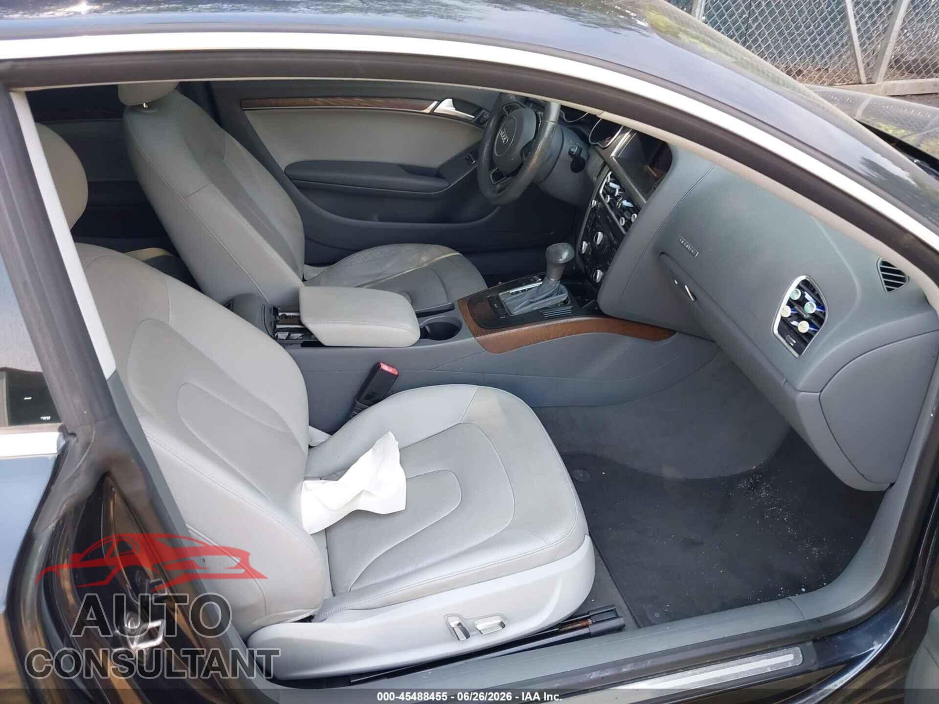 AUDI A5 2014 - WAUCFAFR8EA043443